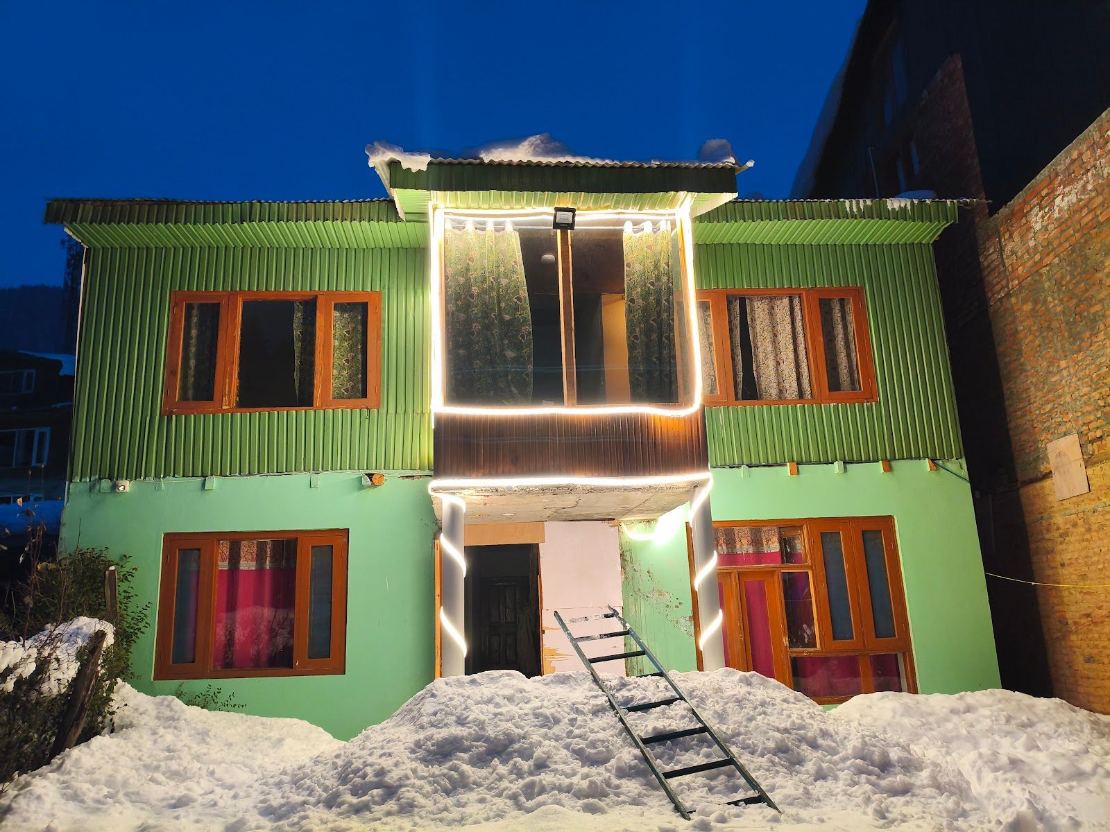 Homestay by Lidder River, Kitchen Access, J&K in Jammu & Kashmir 1