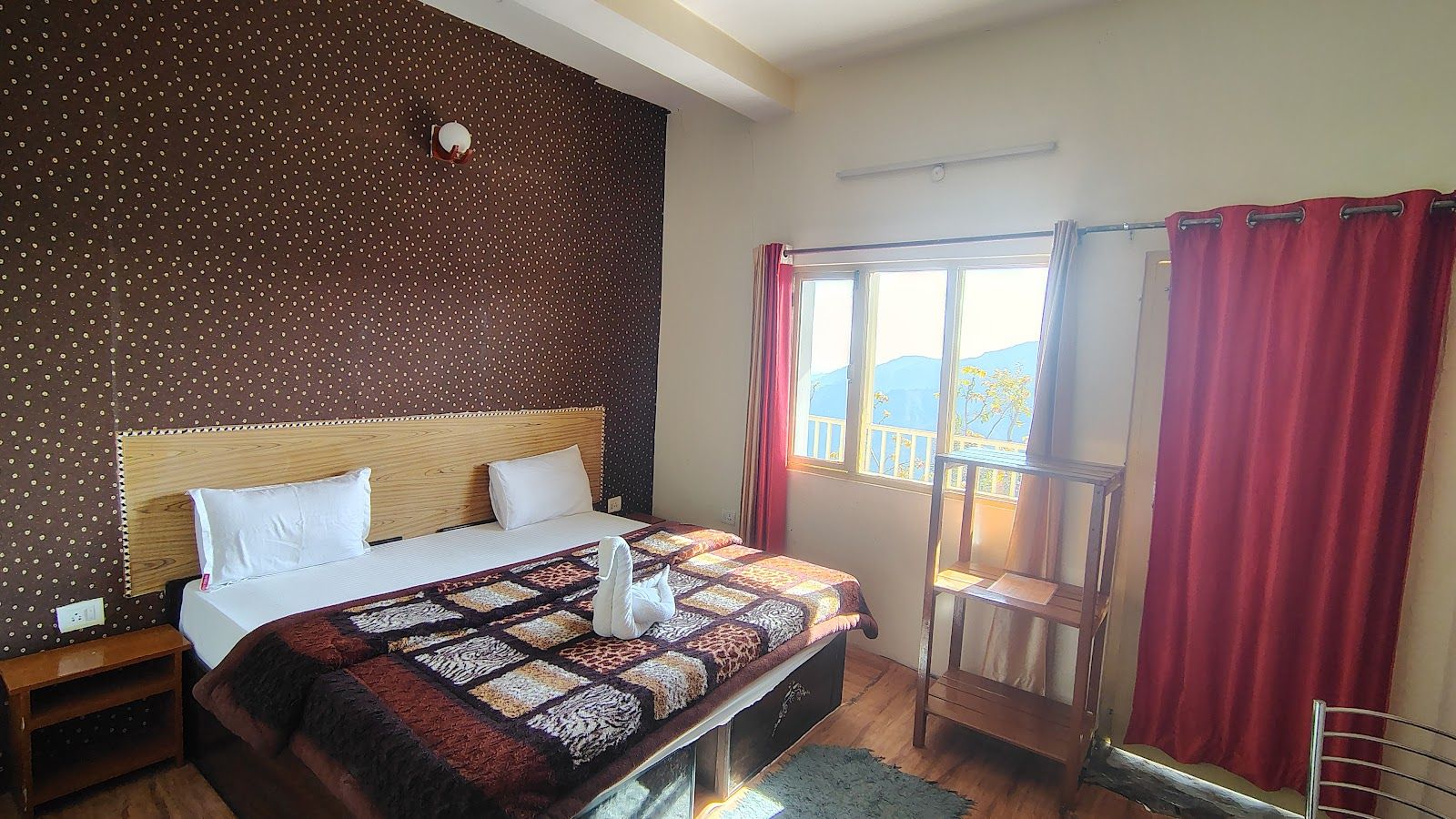 Homely Homestayw/Mountain Views & Dog, Uttarakhand in Uttarakhand 2