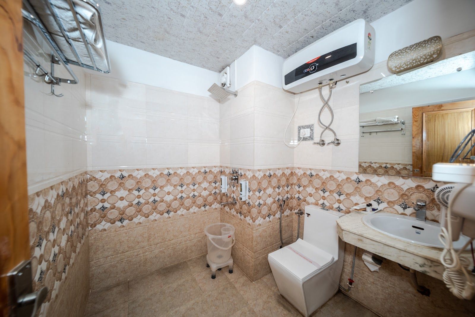 Mountain Resort w/ River Sounds & Home Meals, HP - Manali, HP photo 5