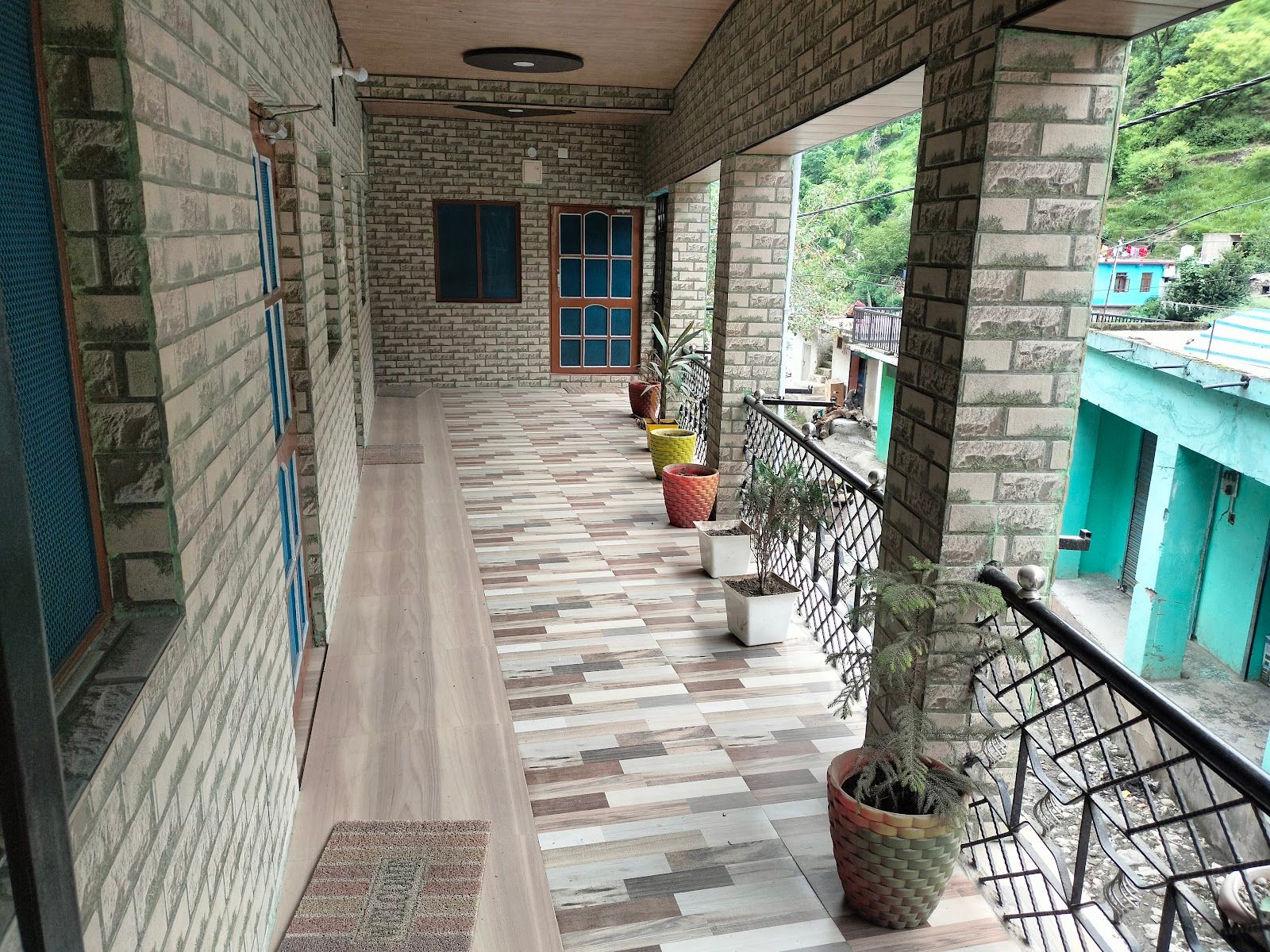Nature Vistas Homestay, Comfortable Rooms, HP