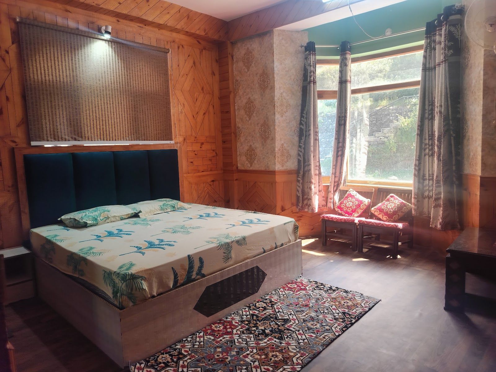 Homestay w/ Home Meals & Mountain Views, HP in Sarahan, HP 2