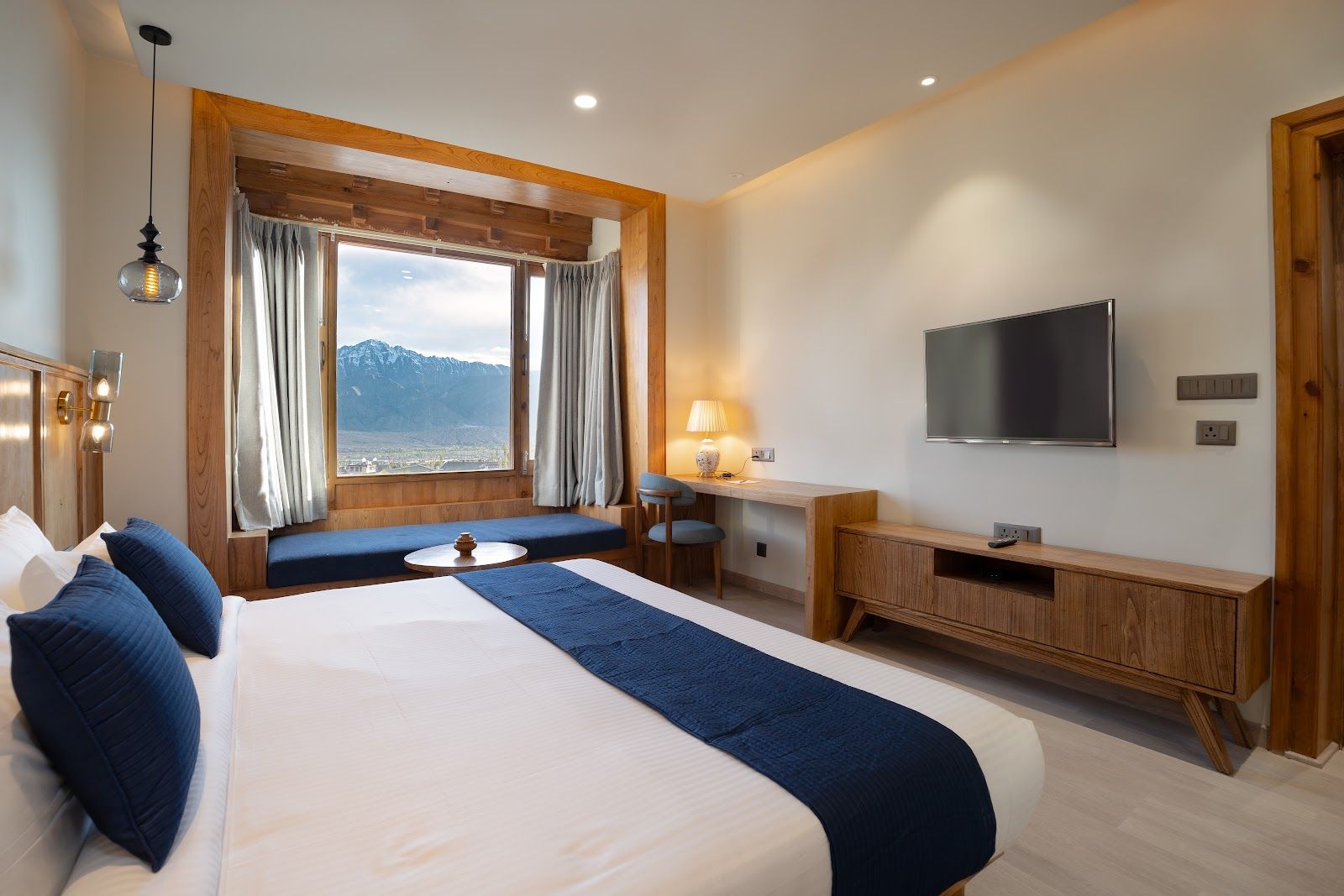 Modern Villa w/ High-End Rooms, Ladakh in Leh, Ladakh 8