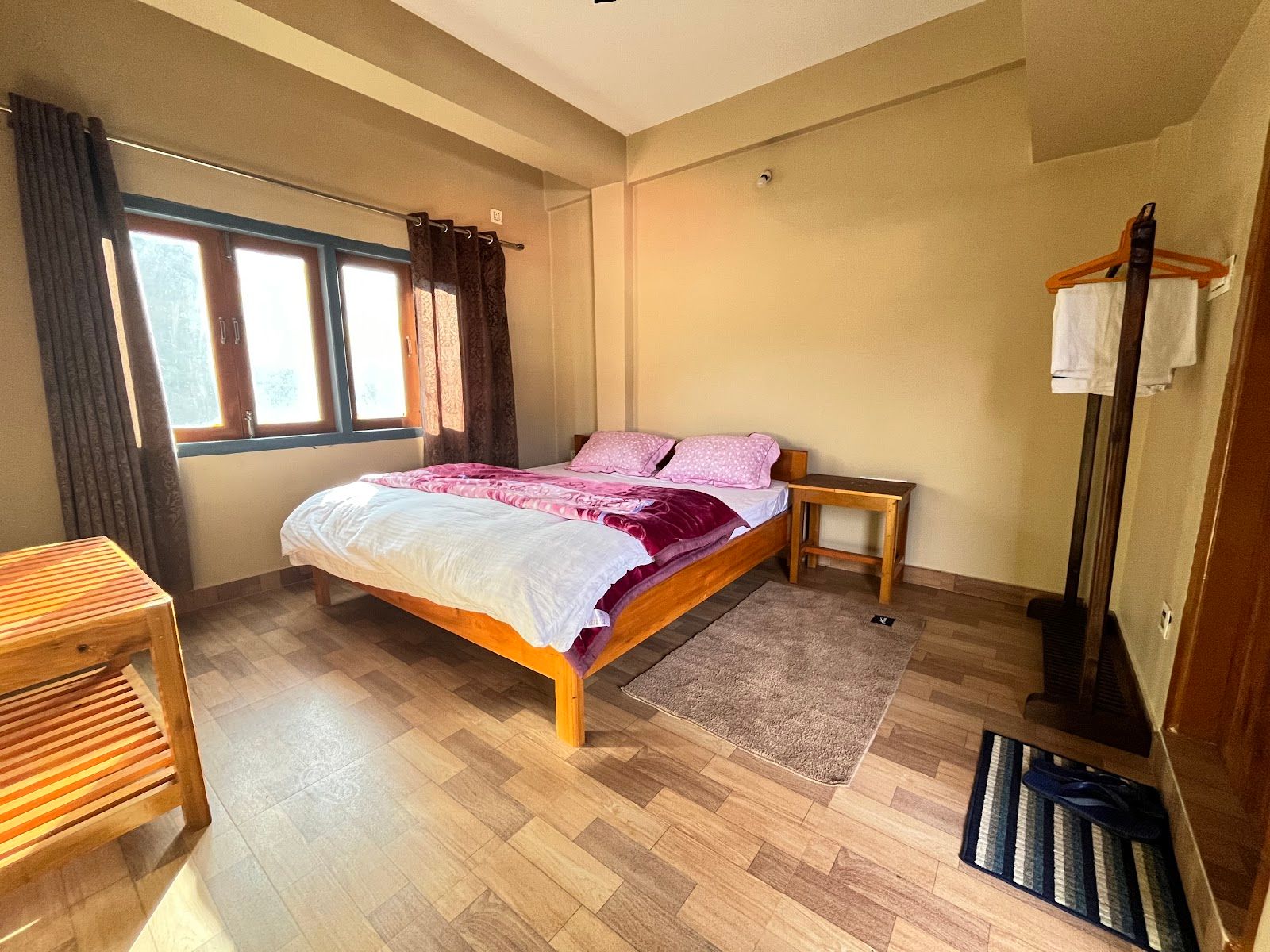 Hill Top Homestay in Murree in Mechuka 2