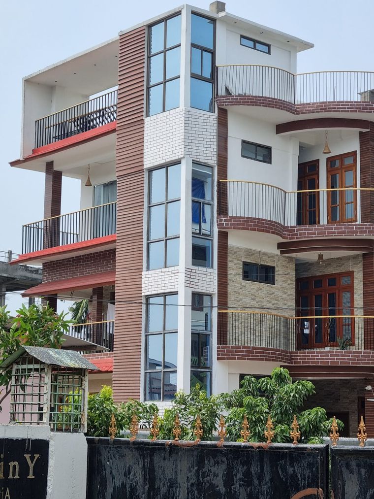 Host-Guided Homestay w/ Pvt Balconies, Assam