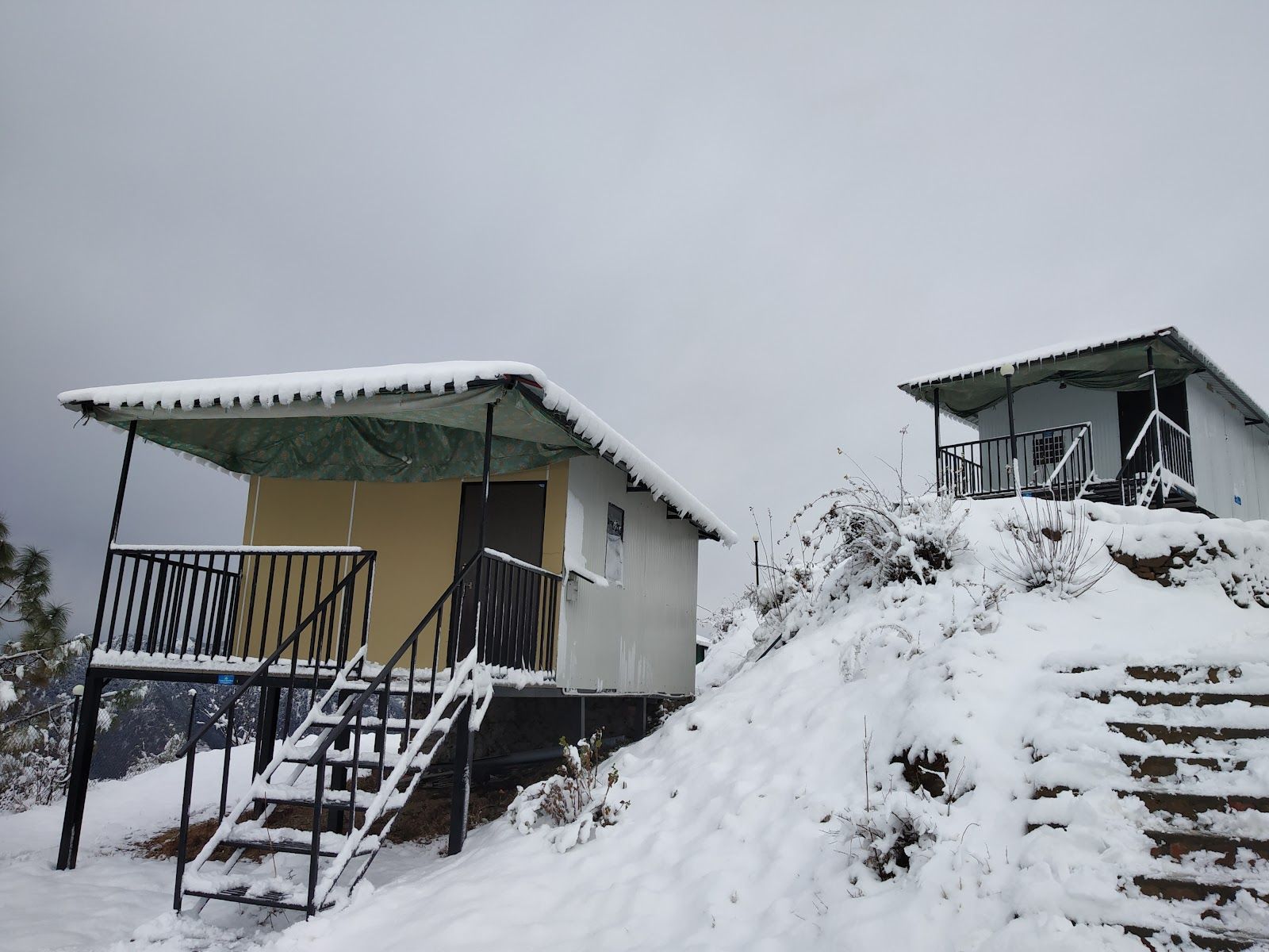 Hilltop Camp w/ 360° Views & Home Meals - Kanatal, Uttarakhand photo 5
