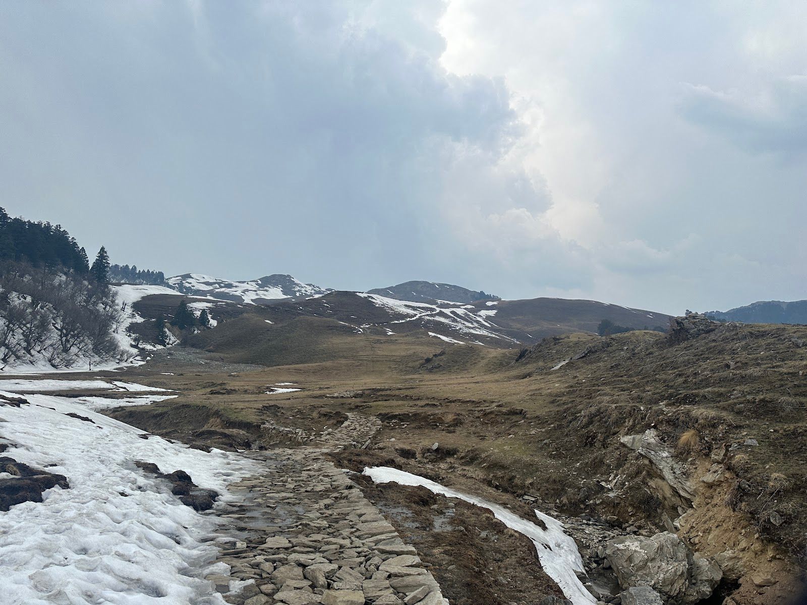 Trek-Ready Homestay, Village Views, UK in Uttarakhand 249135 2