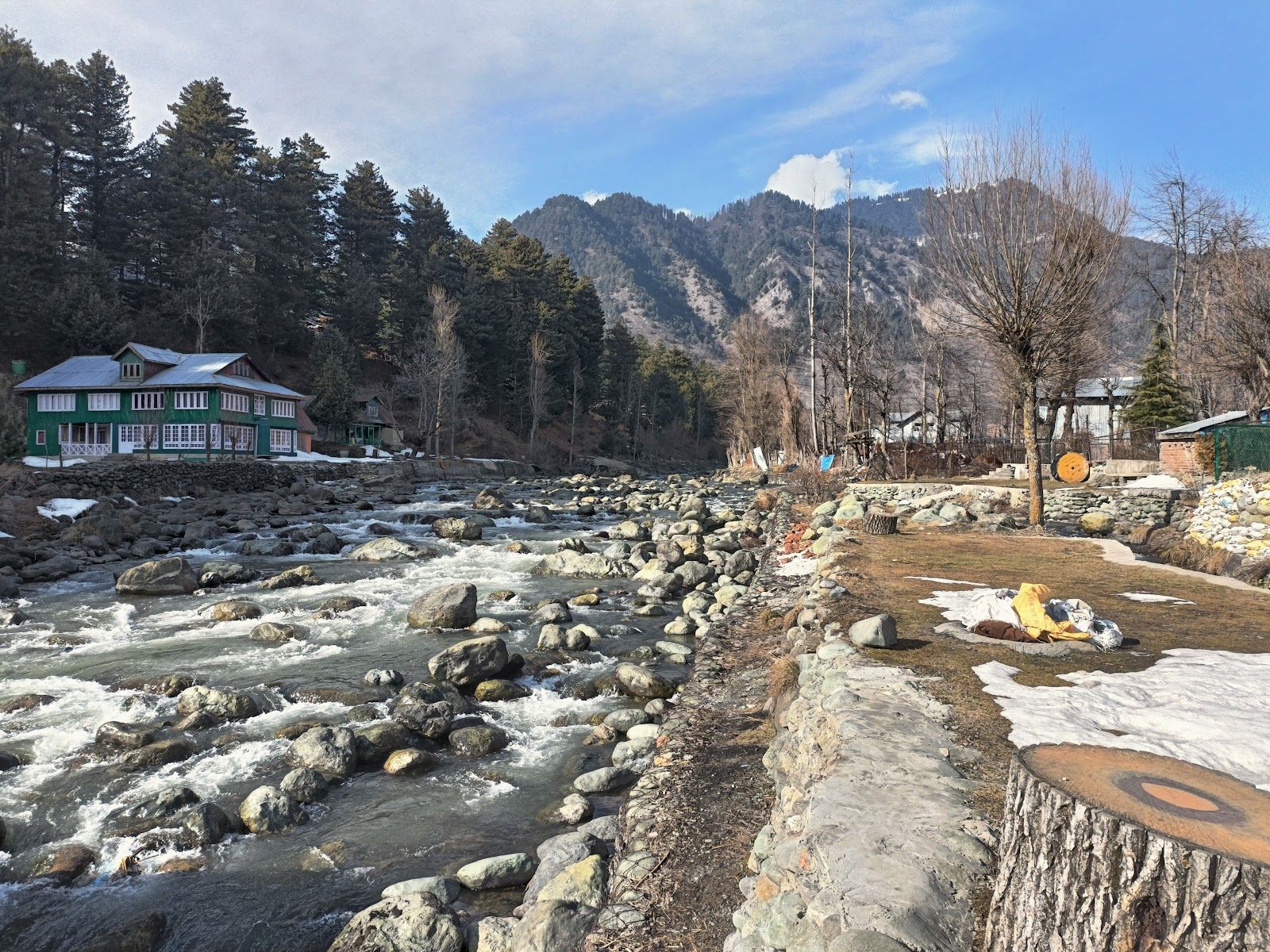 Homestay by Lidder River, Kitchen Access, J&K - Jammu & Kashmir photo 5