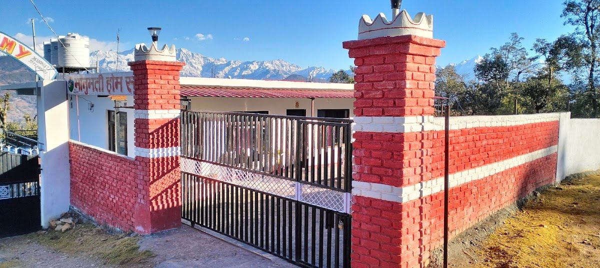Himalaya View Homestay w/ Home Meals, Uttara...