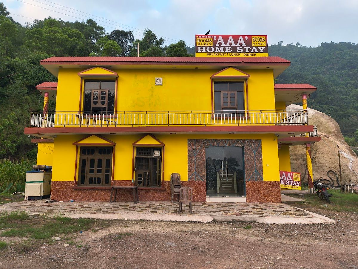 AAA Homestay in Tiurn 1