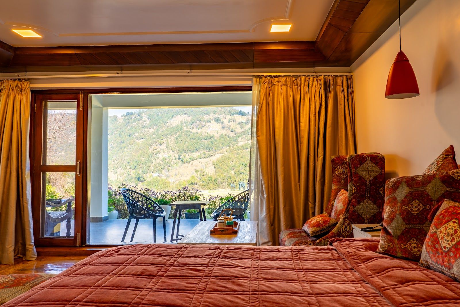 Cliff Peak Homestay w/ Valley Views, Uttarakhand in Mukteshwar, Uttarakhand 2