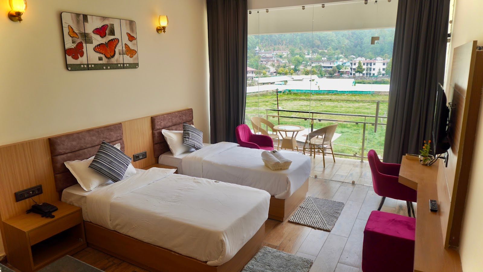 Peaceful Homestay w/ Valley Views & Meals - Nainital photo 5