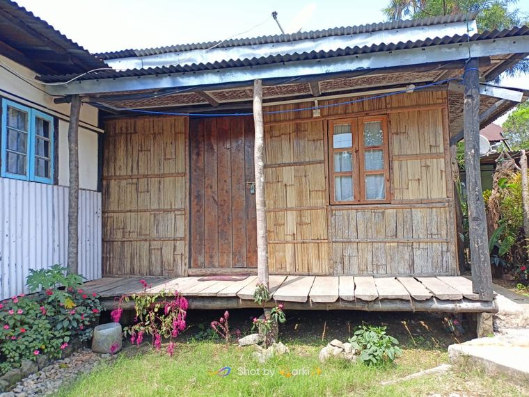 Spotless Bamboo Cottage w/ Restaurant, Meghalaya