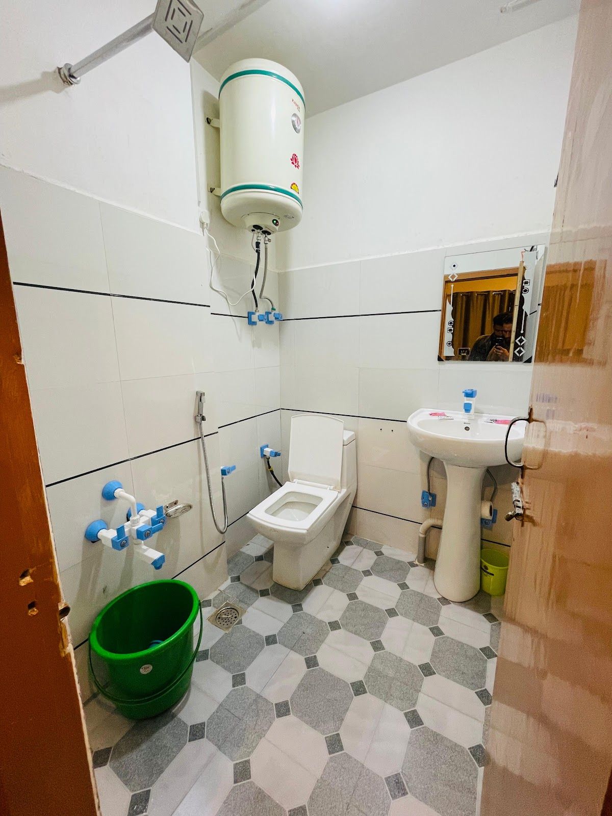 Sunrise Retreat for Nature Lovers & Peace Seekers - Jammu & Kashmir photo 4