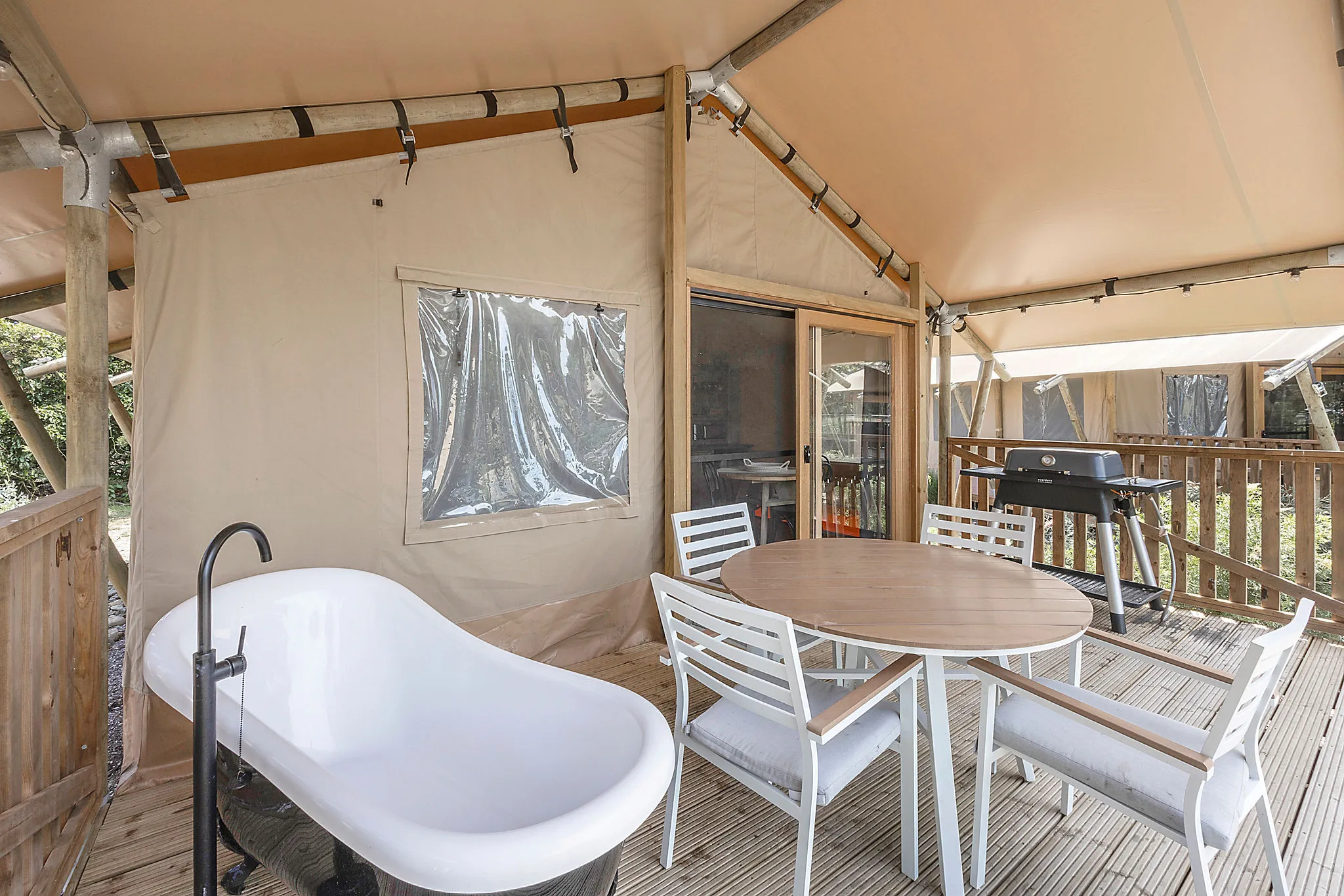 Lennox Head - Glampng Tent - Sleep 4 - Bath & Dini