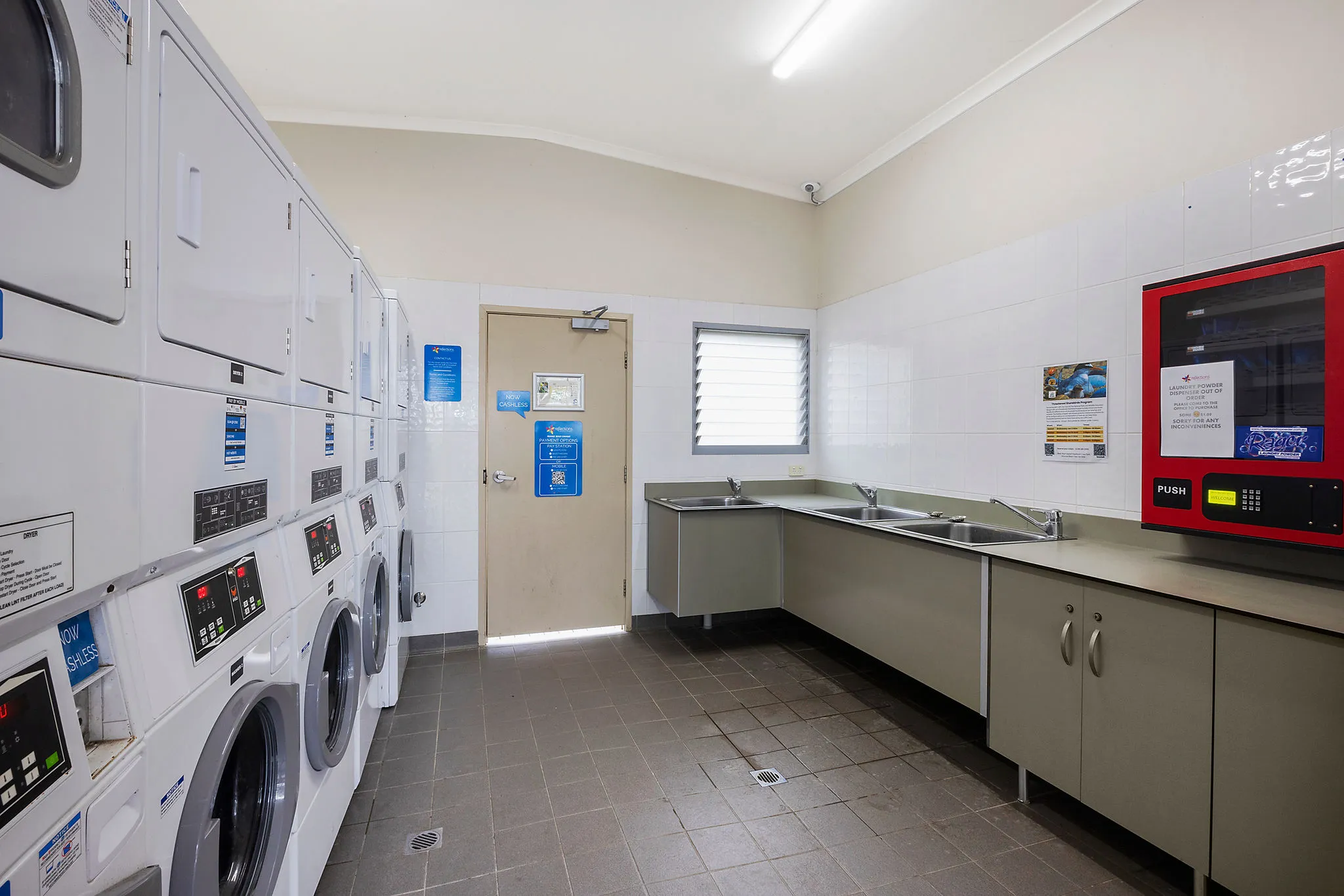 Moonee Beach - Laundry