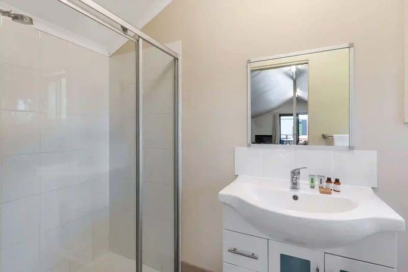 Jimmys Beach - Deluxe Beach Tent - Sleeps 4 - Bath