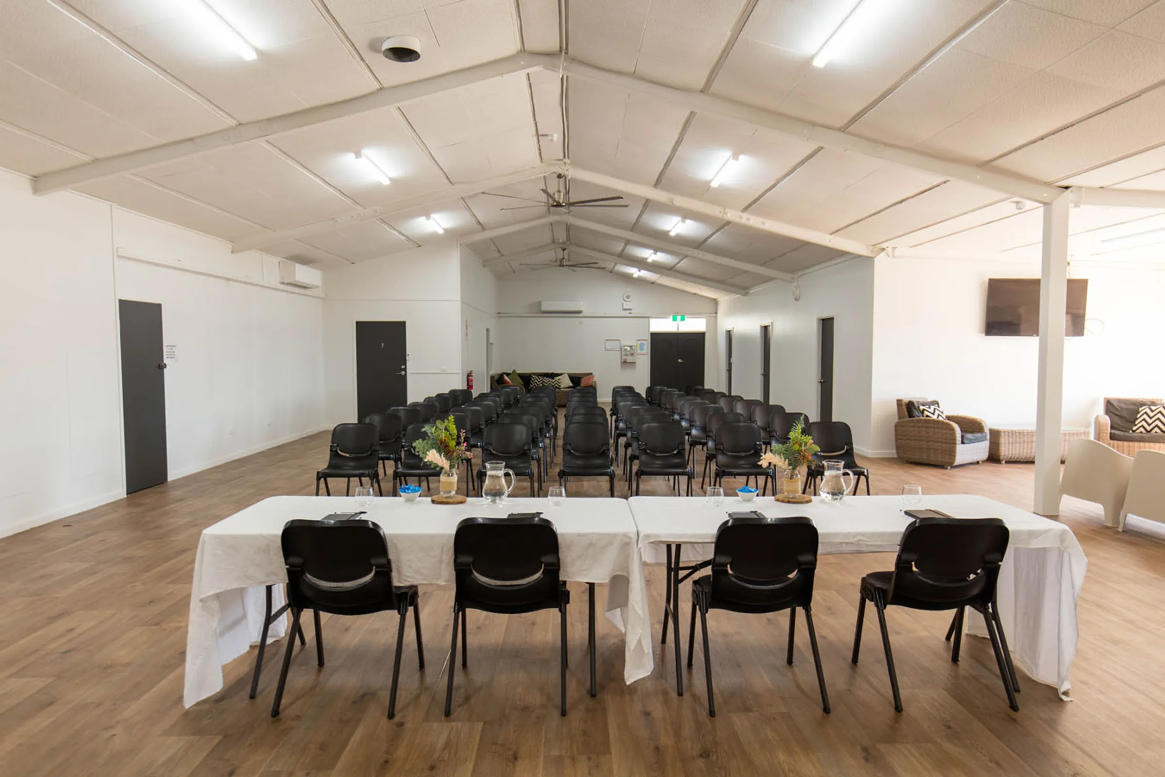 Copeton Waters Bunkhouse - Theatre style layout