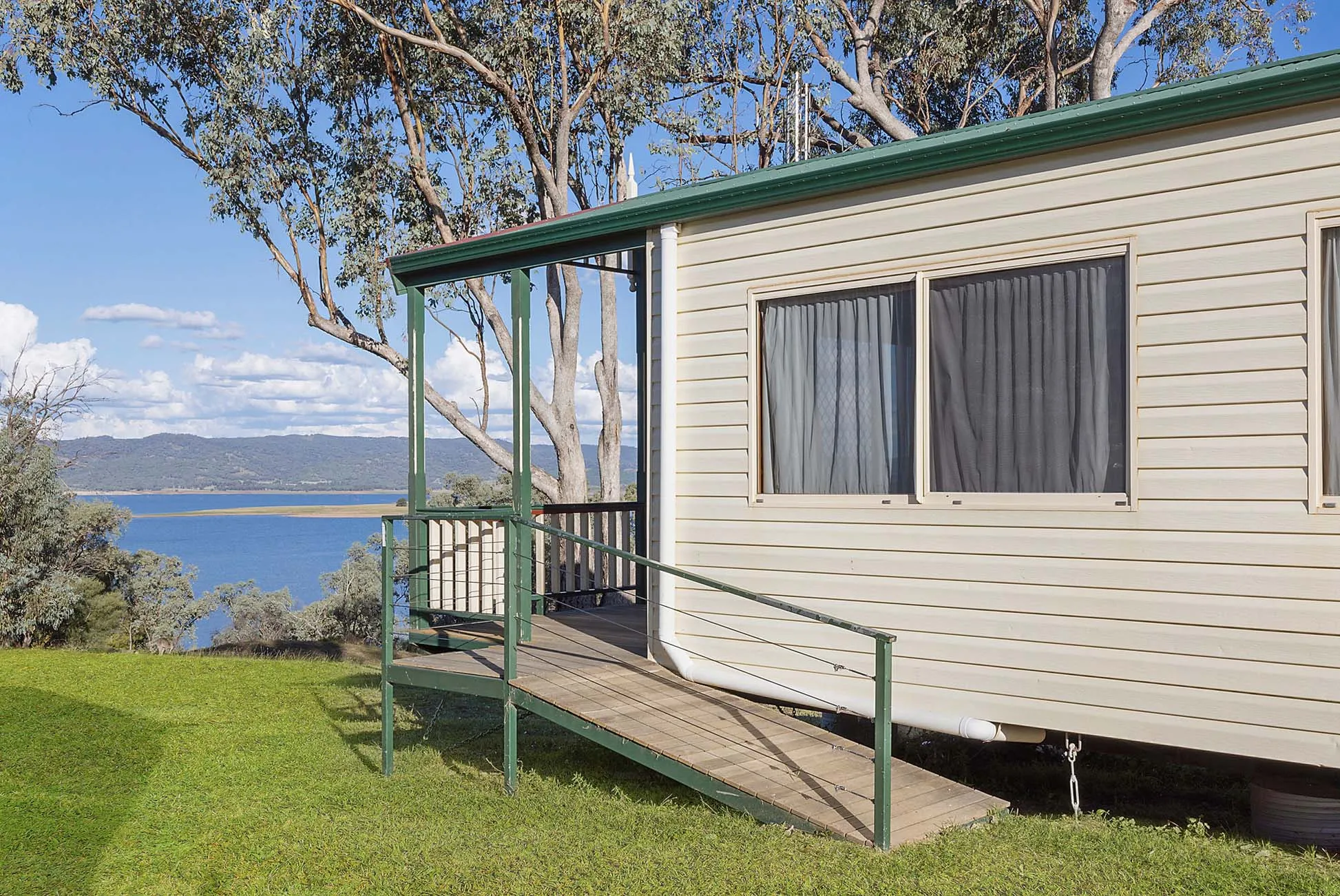 Lake Burrendong - Deluxe Cabin - Sleeps 7 - Ramp