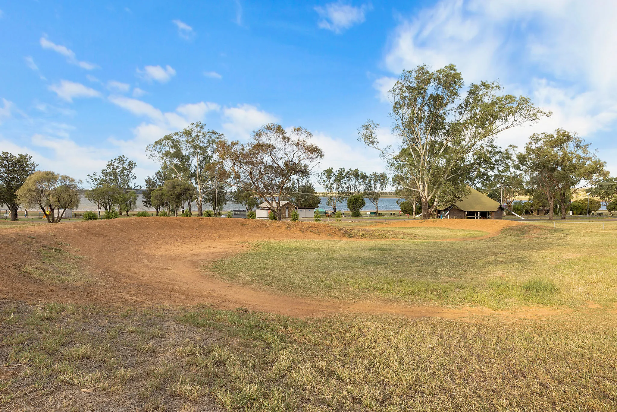 Lake Keepit mountain bike track