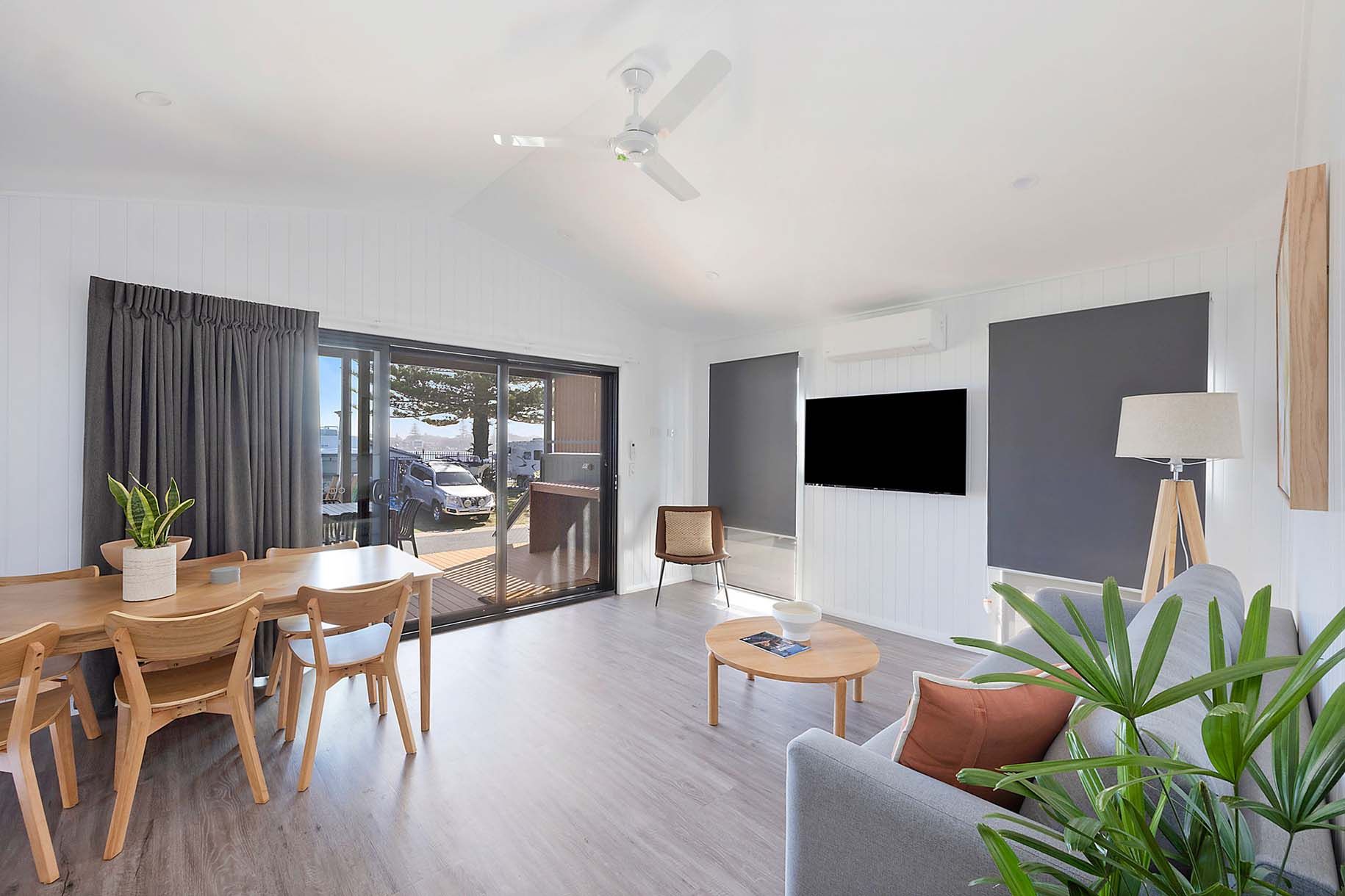 Forster Beach Premium Villa Sleeps 6 - living