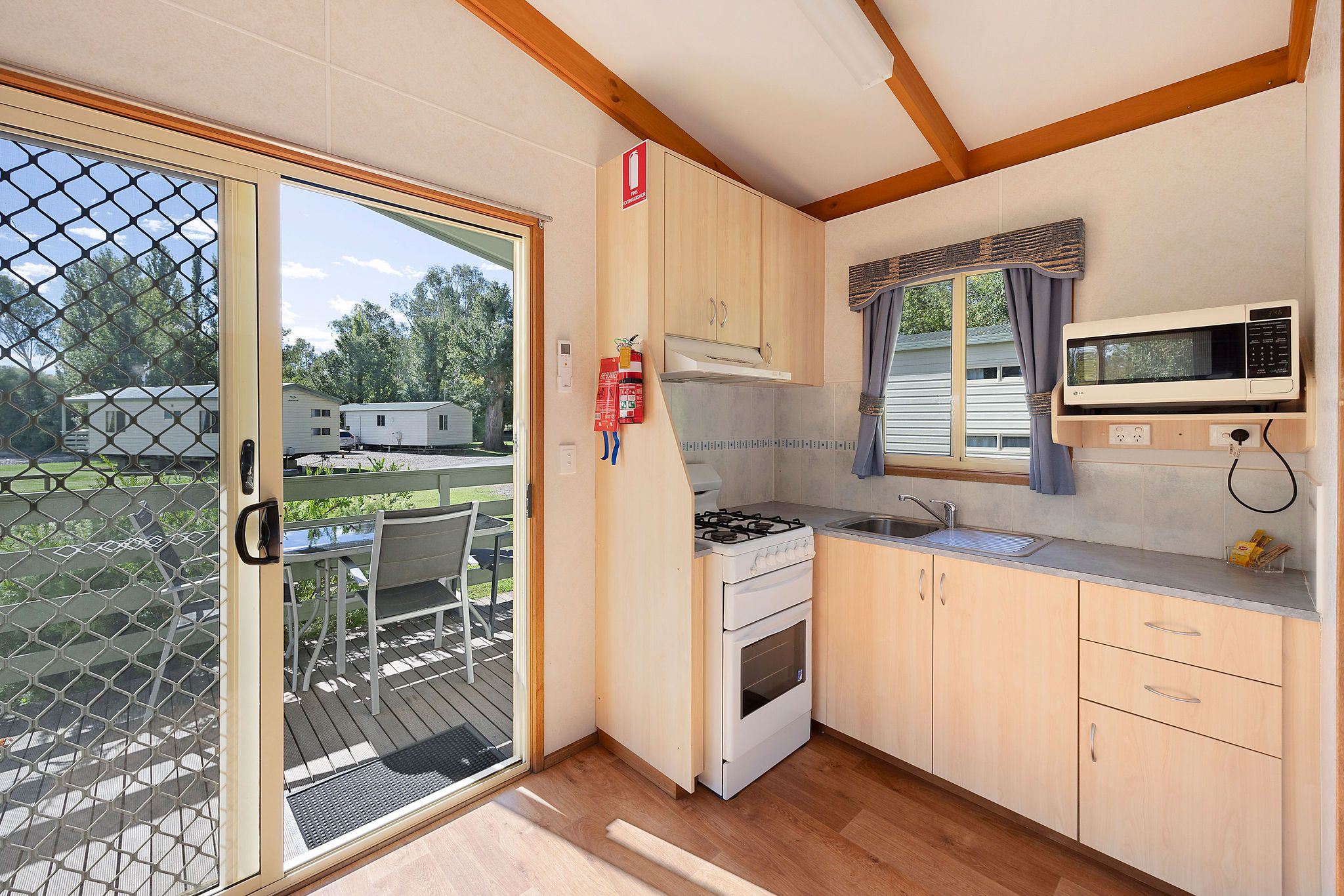 Tumut  Standard Cabin - Sleeps 6 - Jayco - kitchen