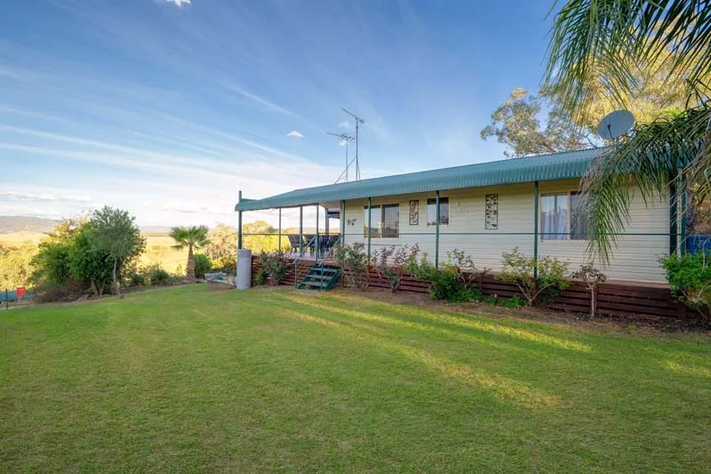 Lake Burrendong - Superior Cabin - Sleeps 8 - Exte