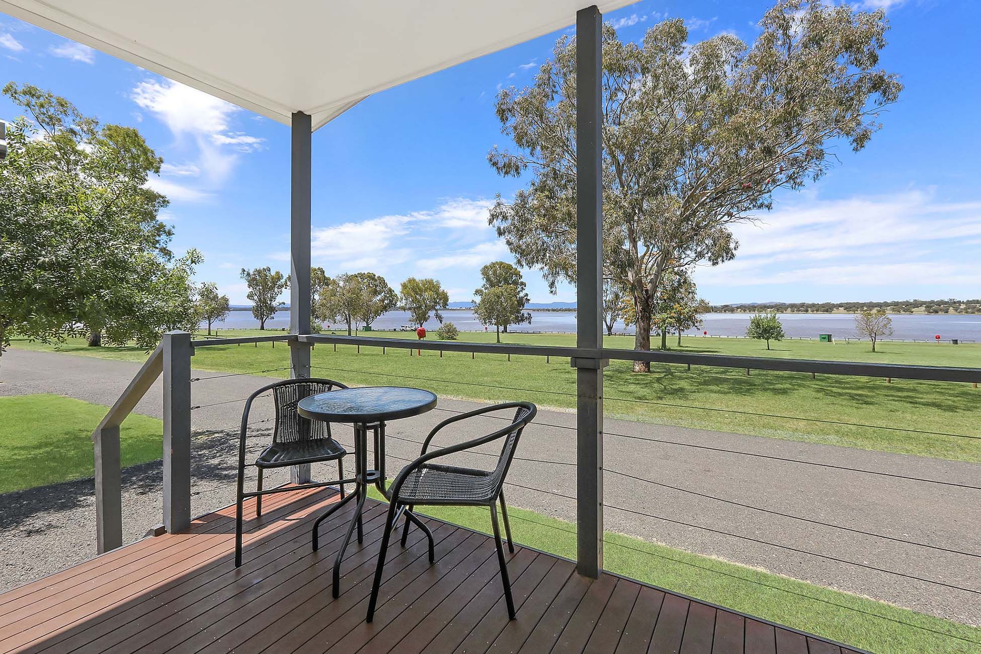 Lake Keepit - Standard Cabin - Sleeps 4 - Verandah