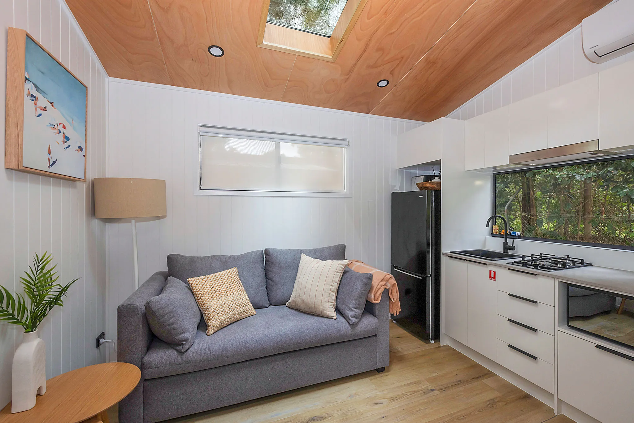 North Haven - Premium Tiny Home - Sleeps 2 - livin