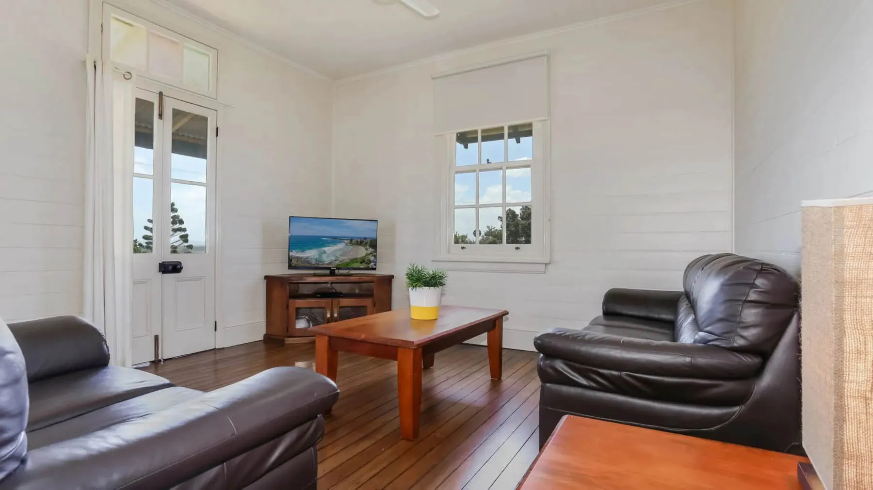 Yamba Lighthouse River Cottage living room