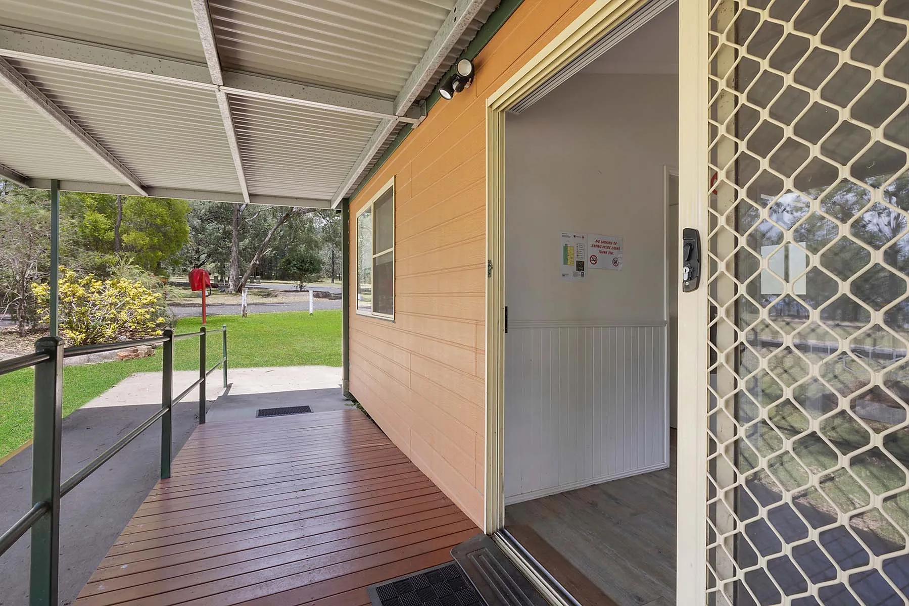 Copeton Waters - Deluxe Cabin Sleeps 6 - Accessibl