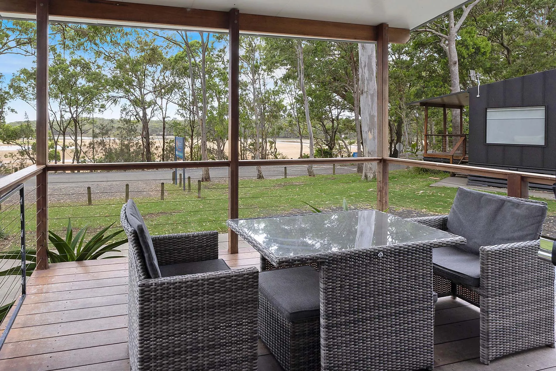 Moonee Beach - Tiny Home - Sleeps 2 - Dog Friendly