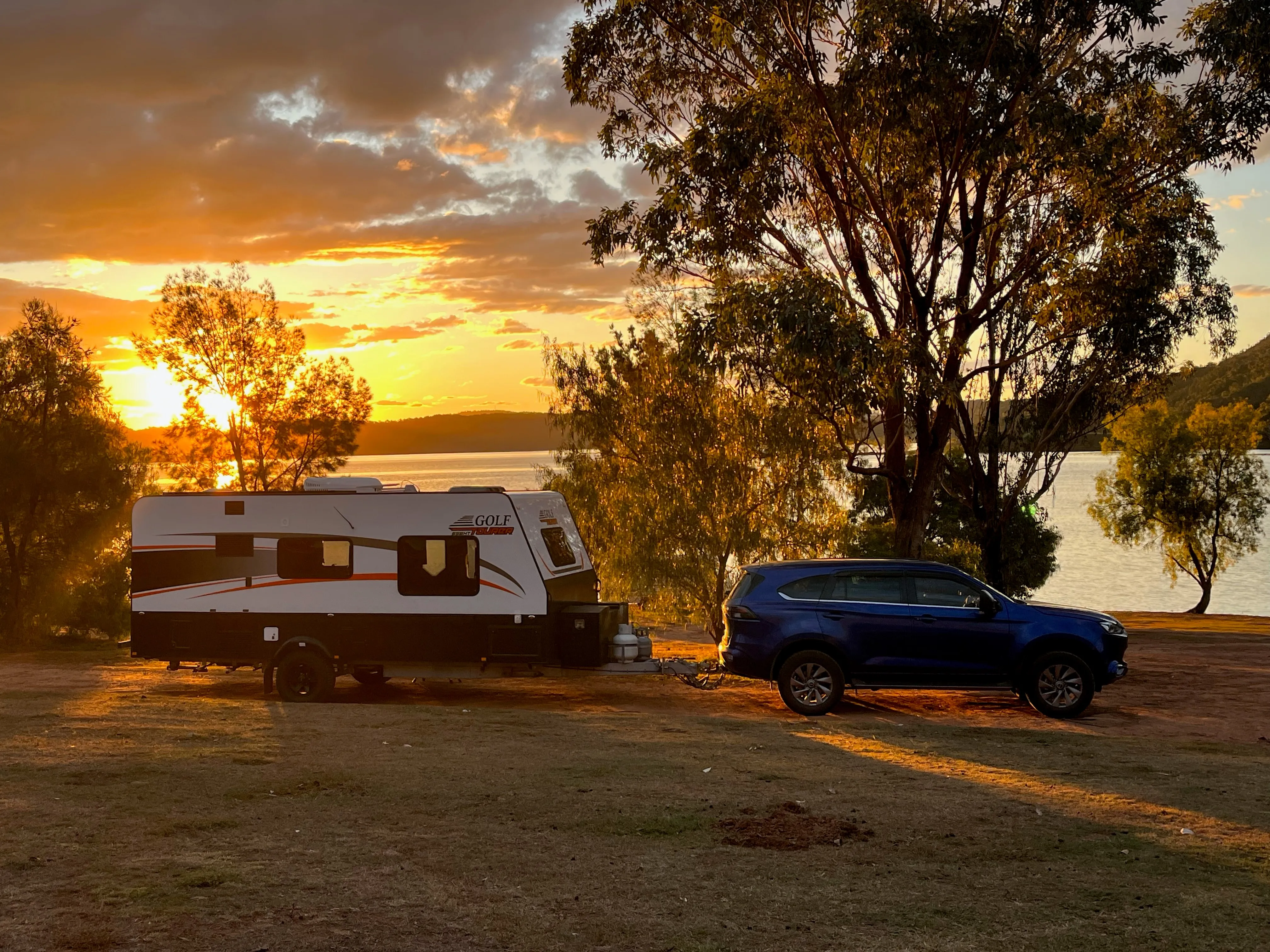 Sun camping lake