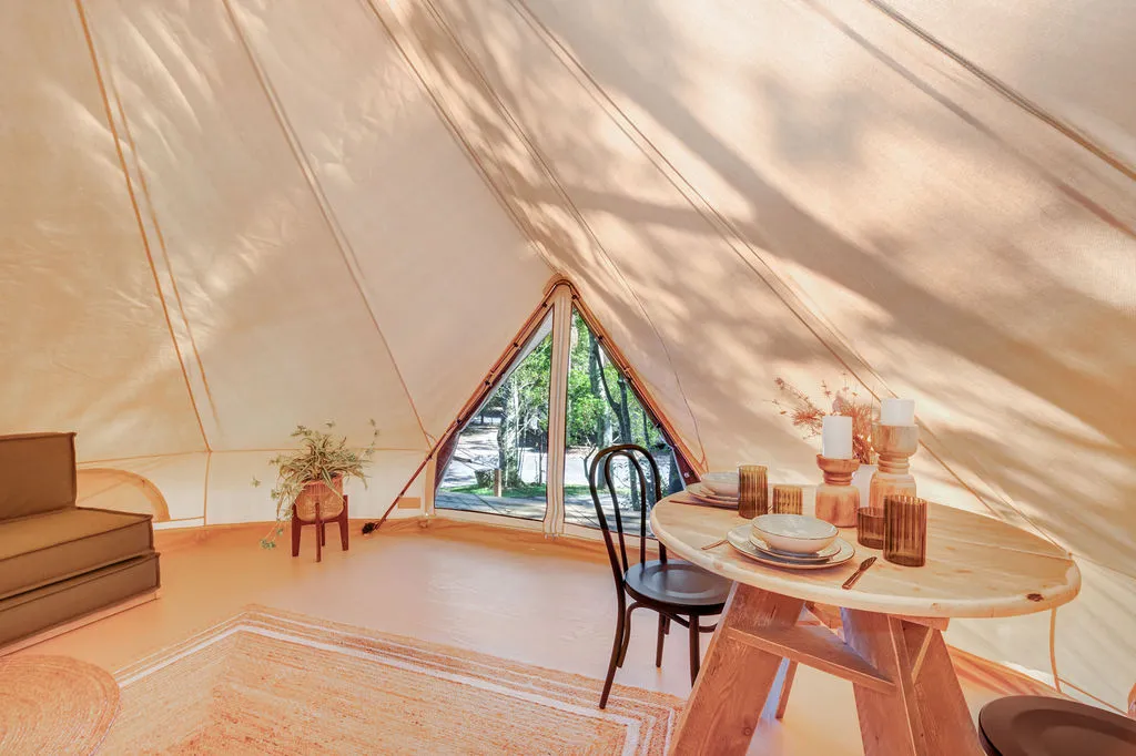 Byron Bay Glamping Tent - Sleeps 2 dining