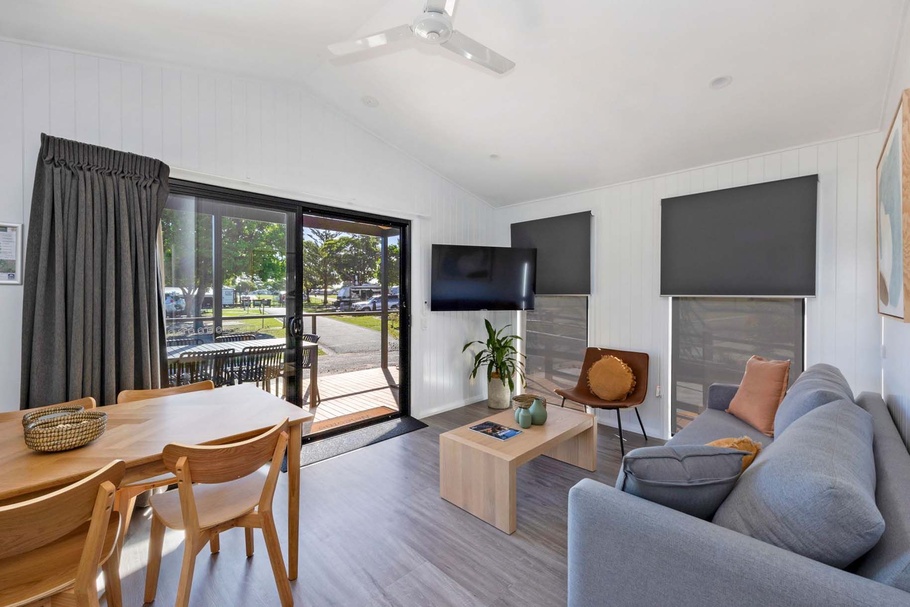 Forster Beach Premium Villa Sleeps 4- accessible -