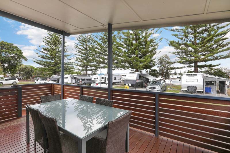 Forster Beach - Superior Cabin - Sleep 4 - Verandah