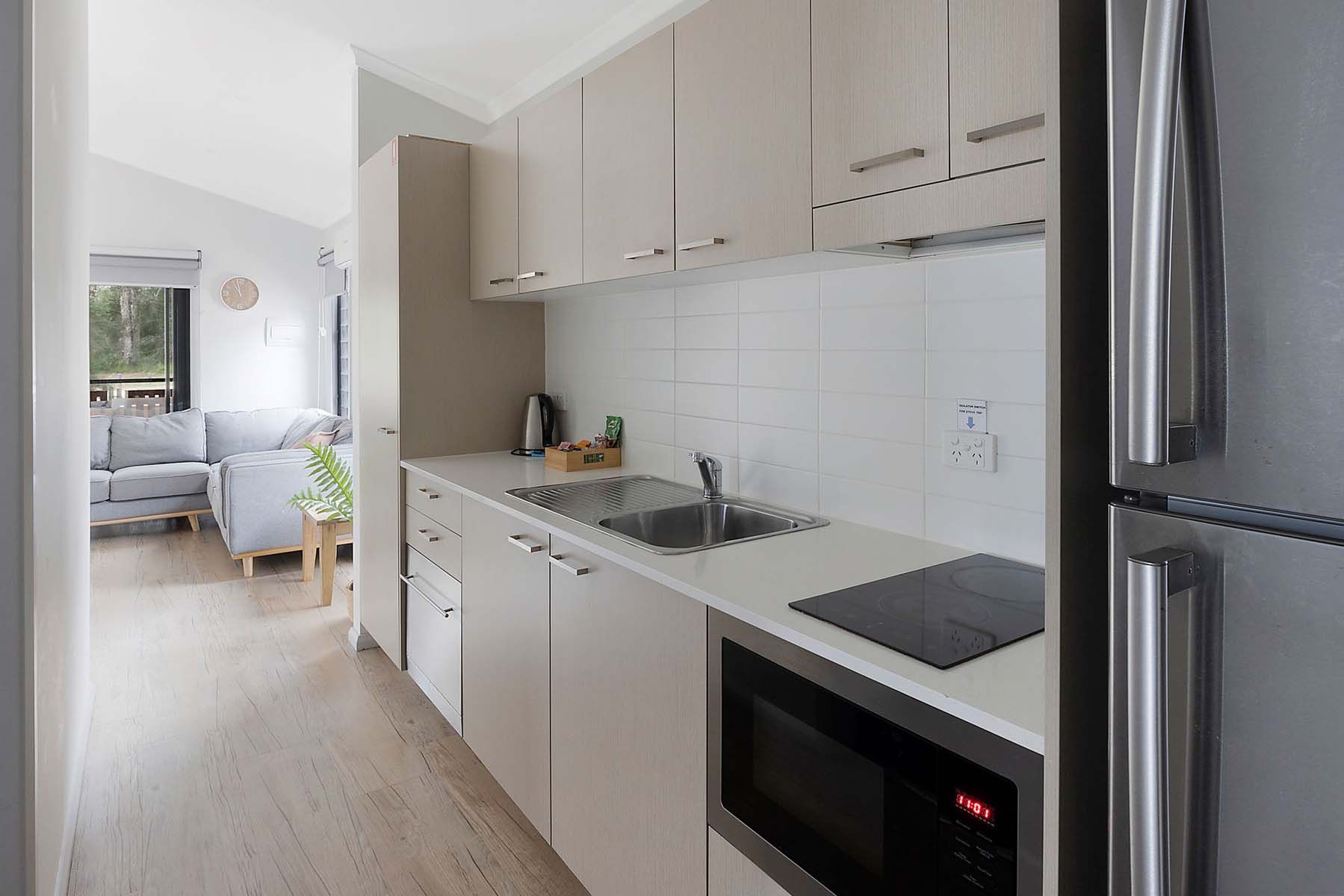 Jimmys Beach - Deluxe Villa - Sleeps 6 - Kitchen