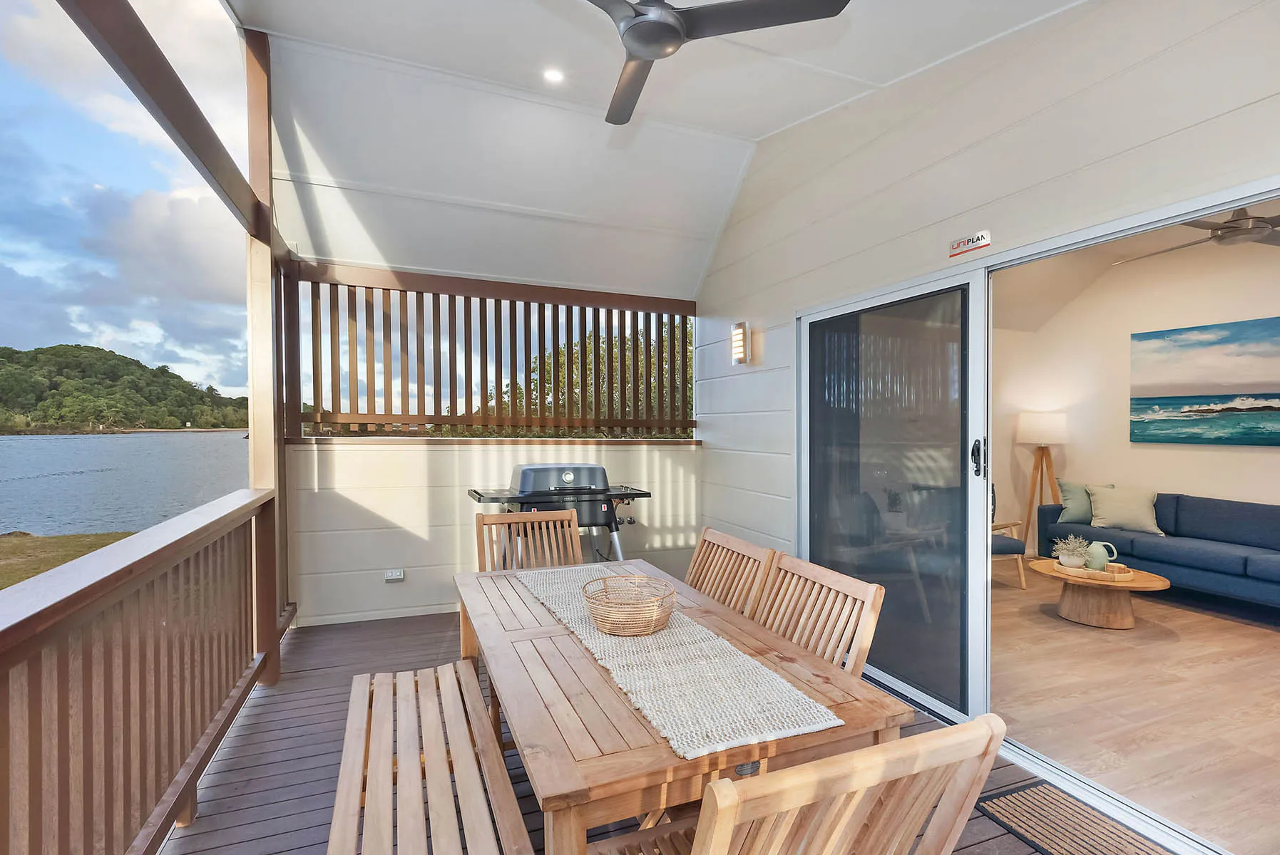 Massy Geene - Premium Cabin - Sleeps 6 - Verandah 