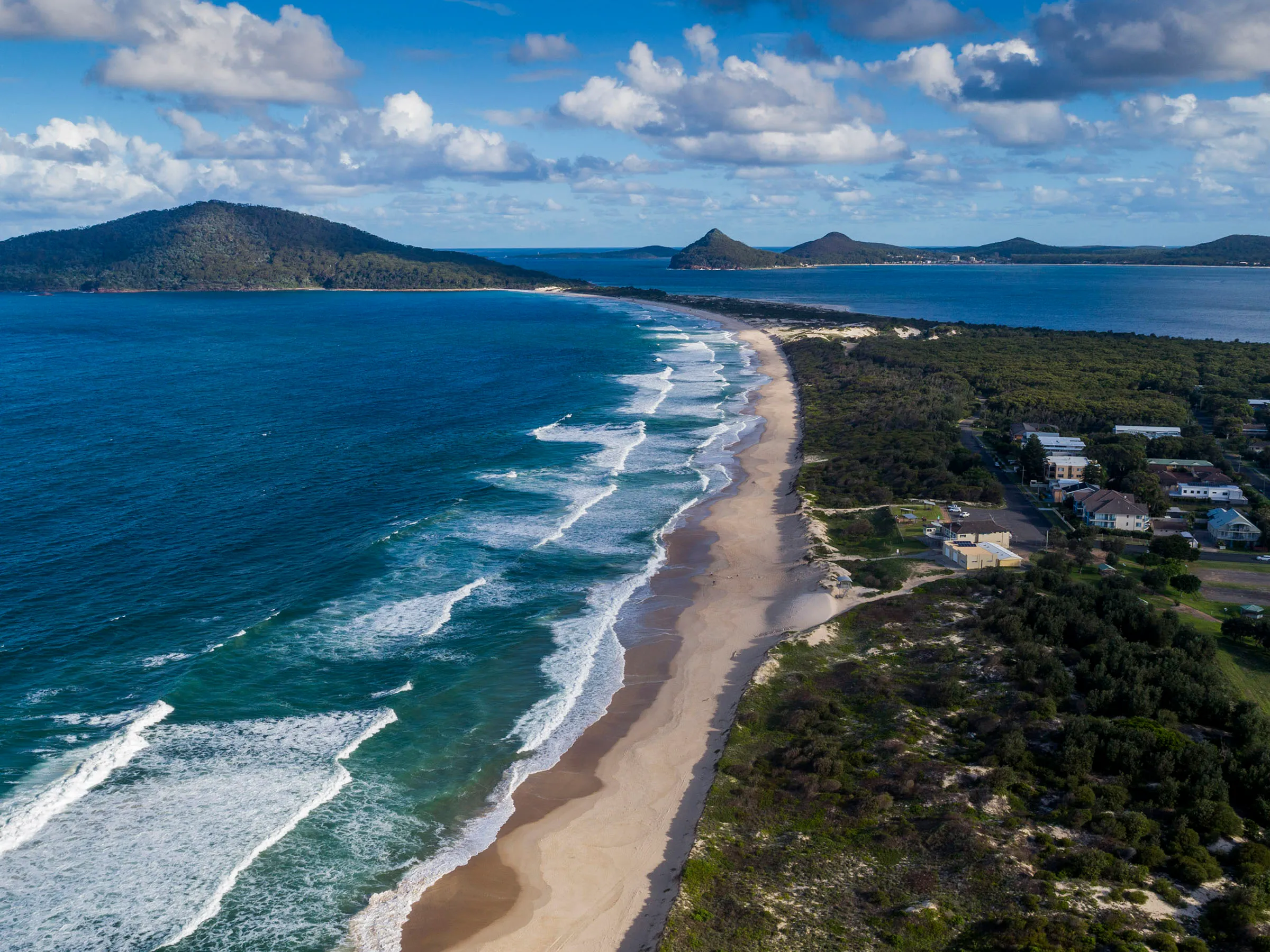 Reflections Holidays Hawks Nest holiday & caravan park aerial shot