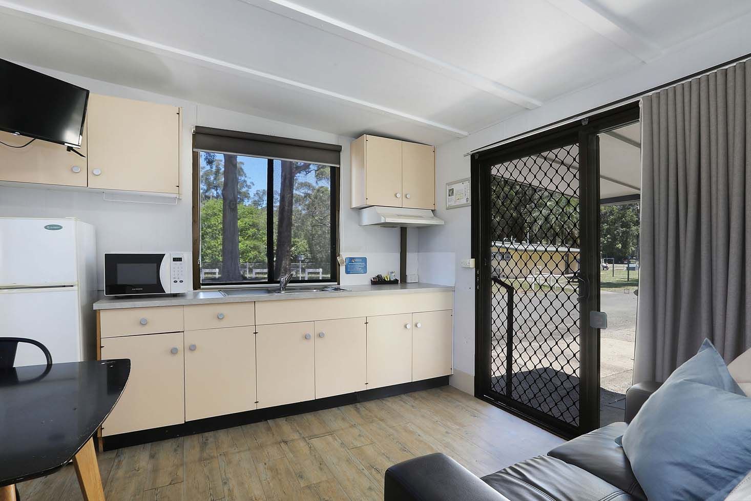 Coffs Harbour - Standard Cabin - Sleeps 4 - Dog Fr