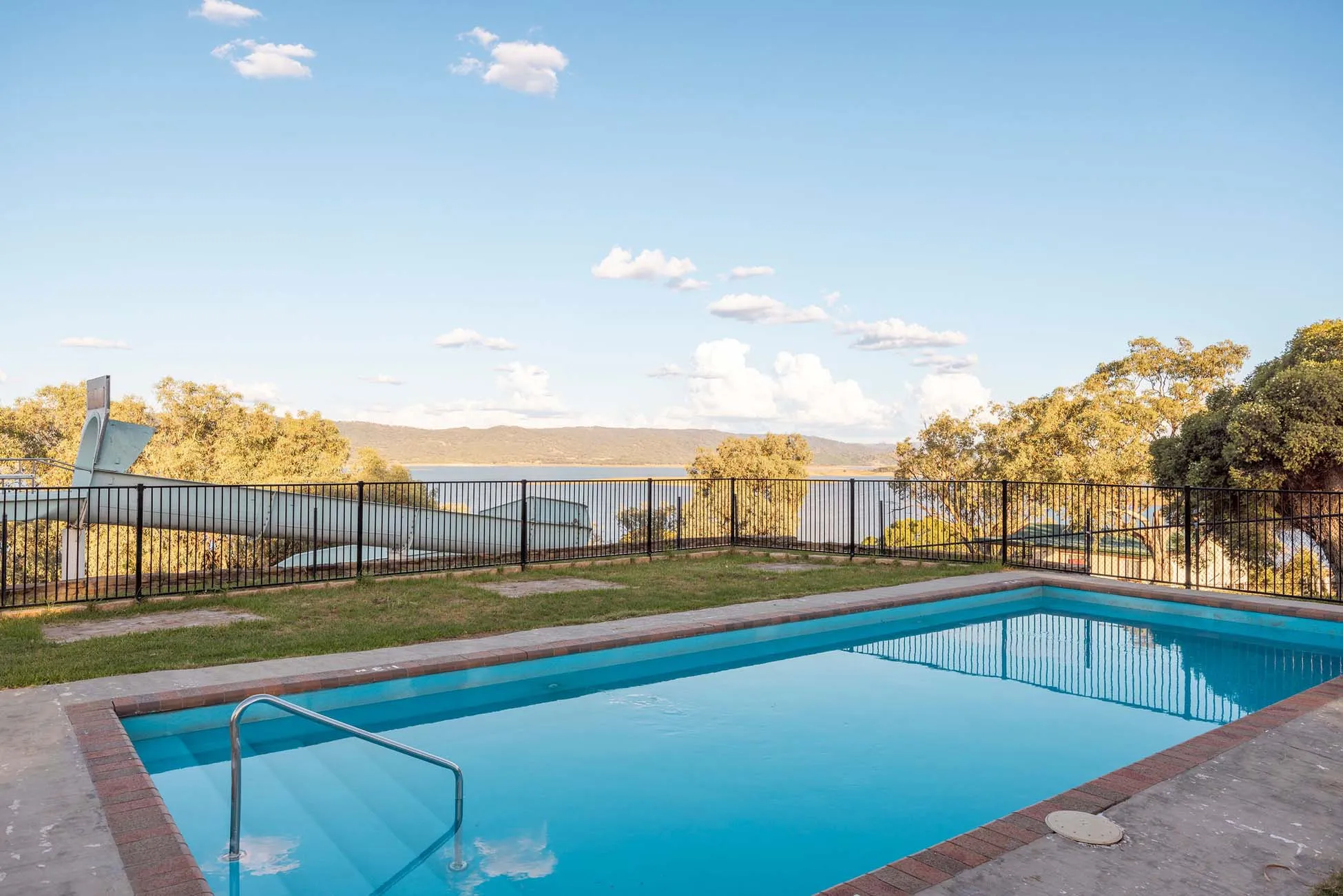 Lake Burrendong pool