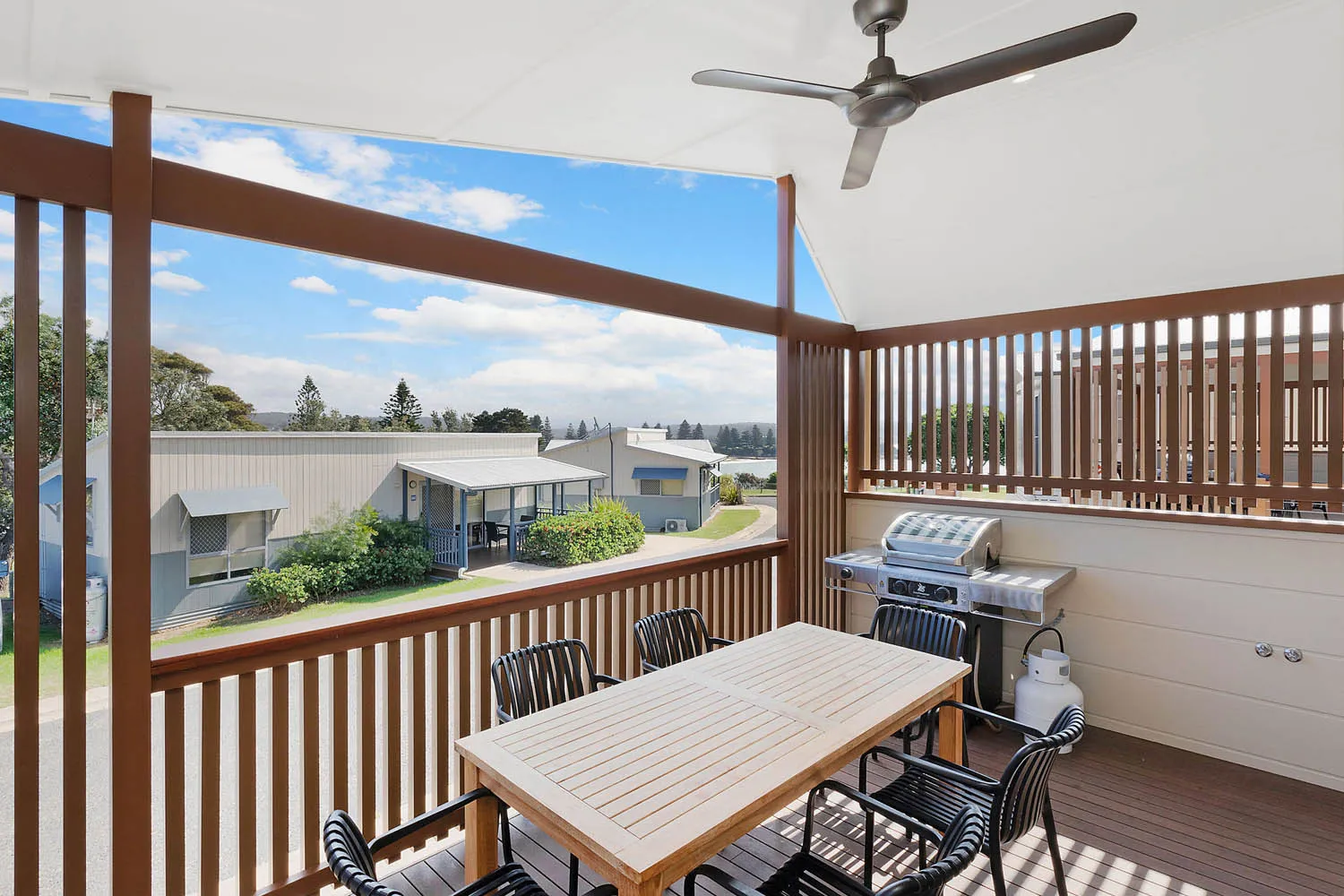 Bermagui premium cabin sleeps 4