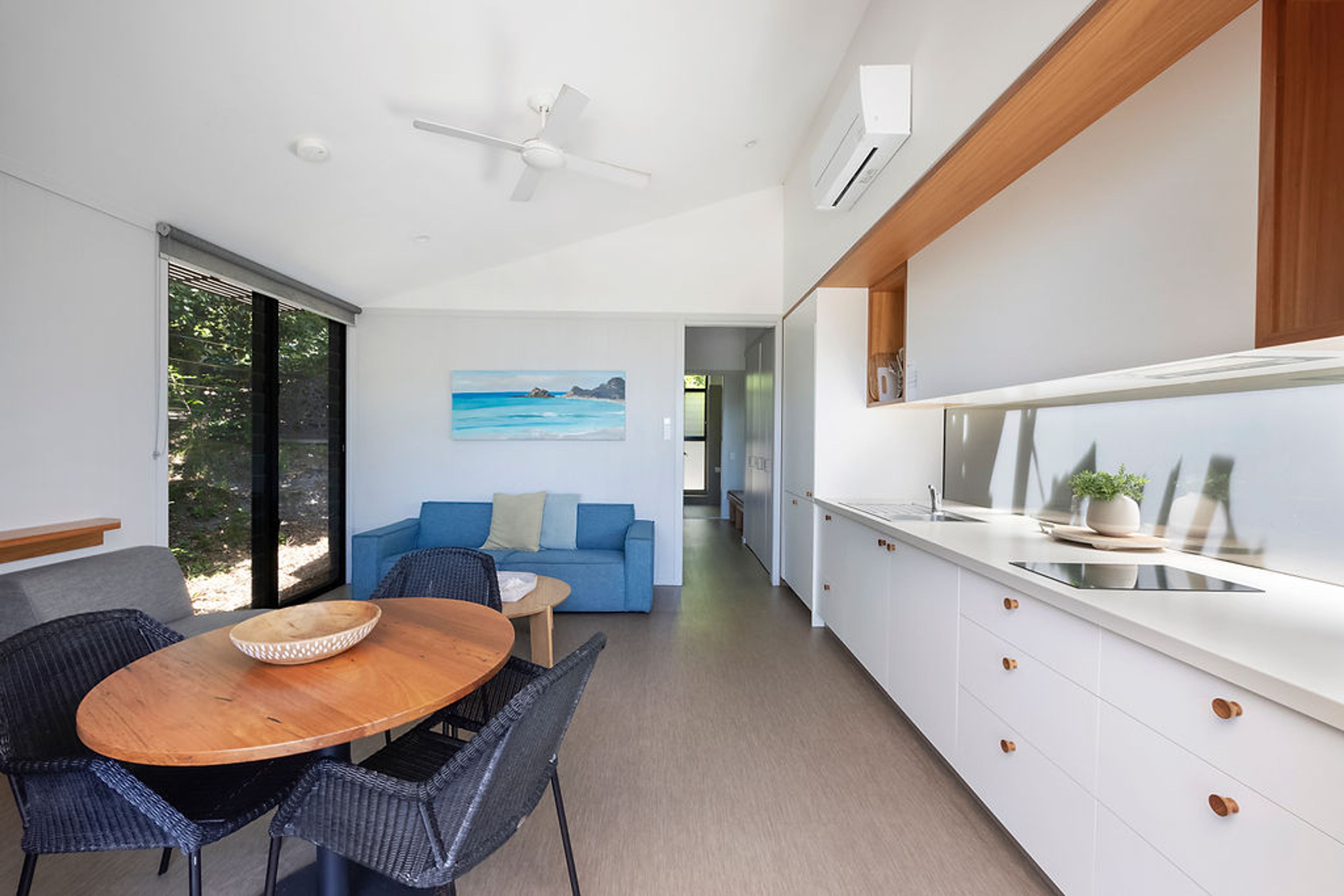 Byron Bay Premium Villa sleeps 5 - living