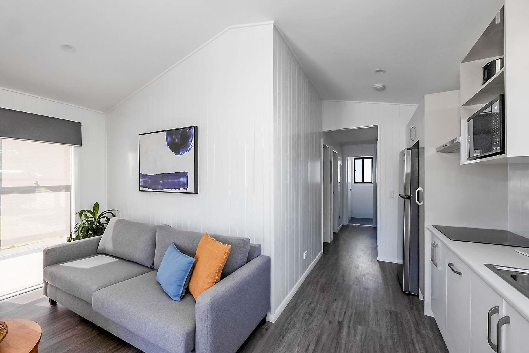 Forster Beach Superior Cabin Sleeps 4 - living