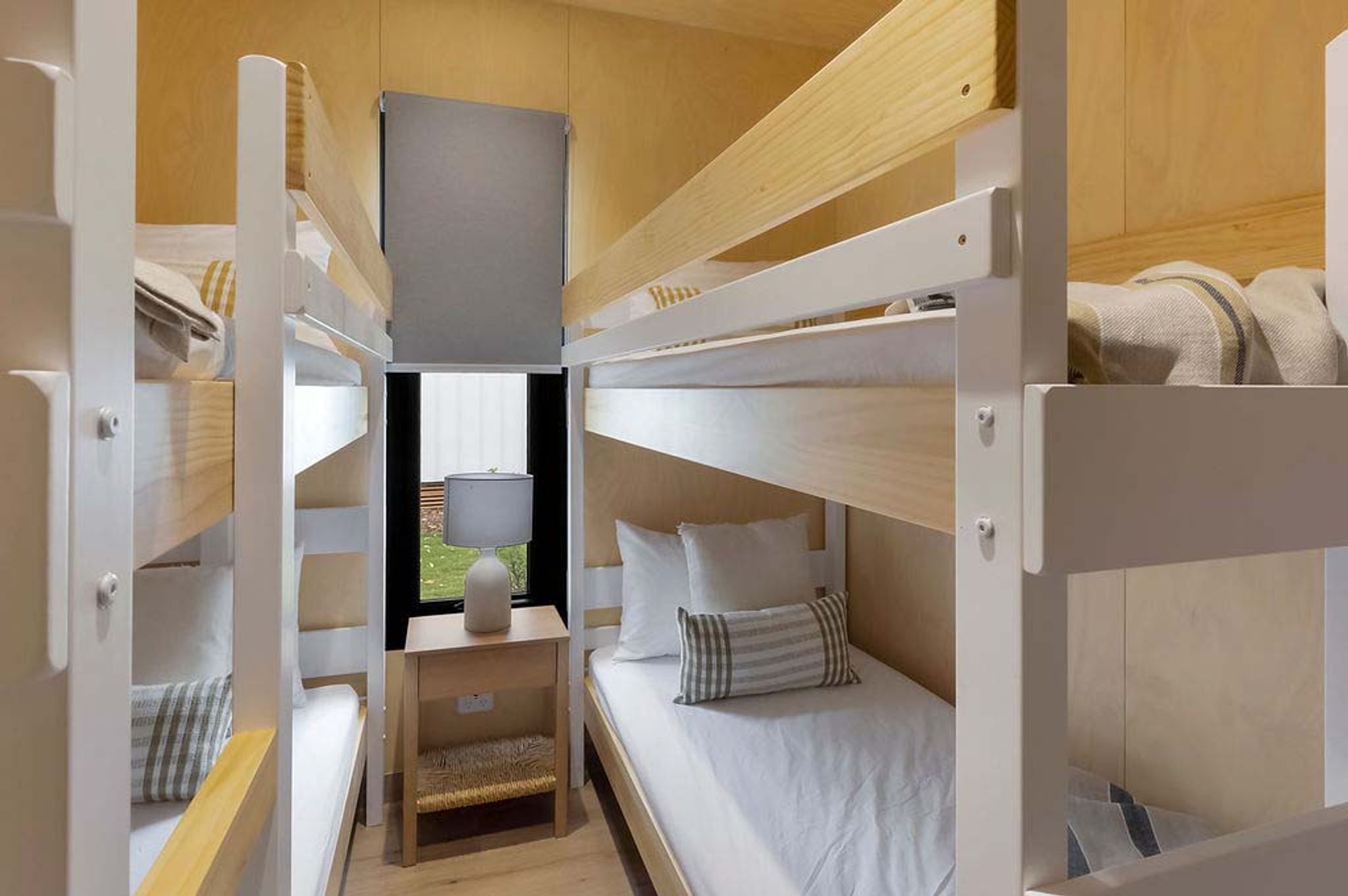 Hawks Nest Superior Villa - accessible - bunk beds
