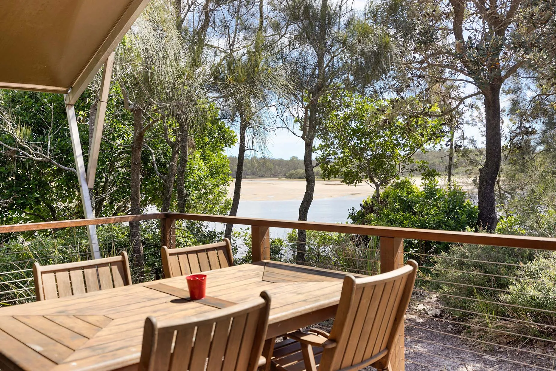 Red Rock Deluxe Beach Tent - sleeps 4 verandah vie