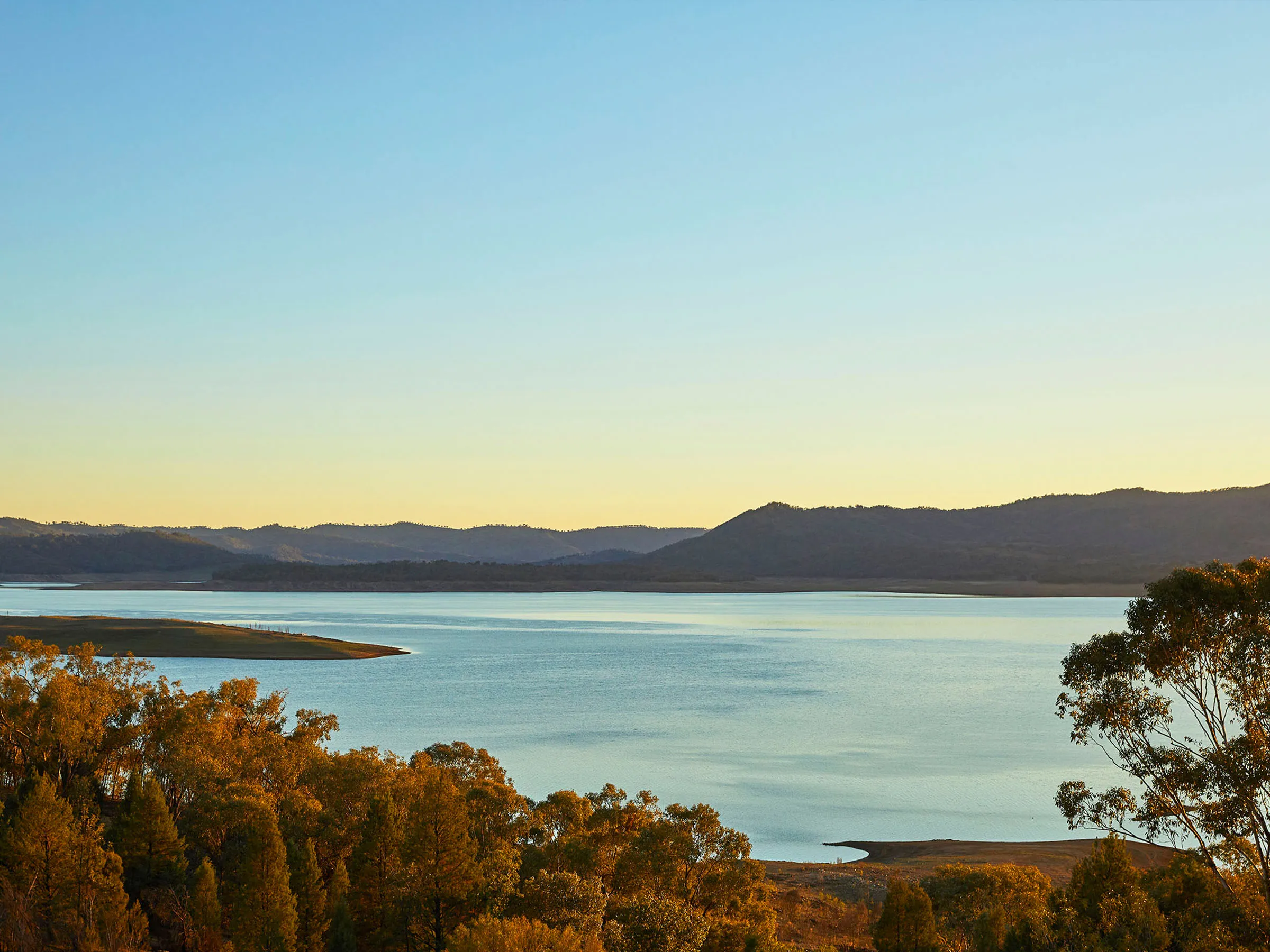 Lake Burrendong aerial lake view