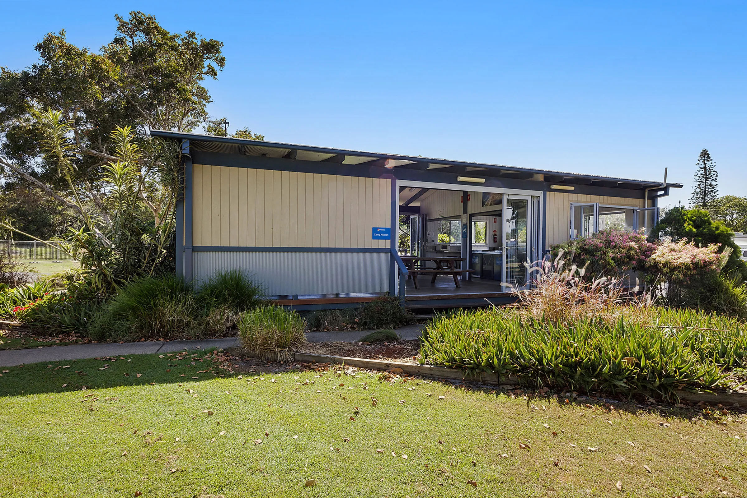 Lennox Head caravan park camp kitchen