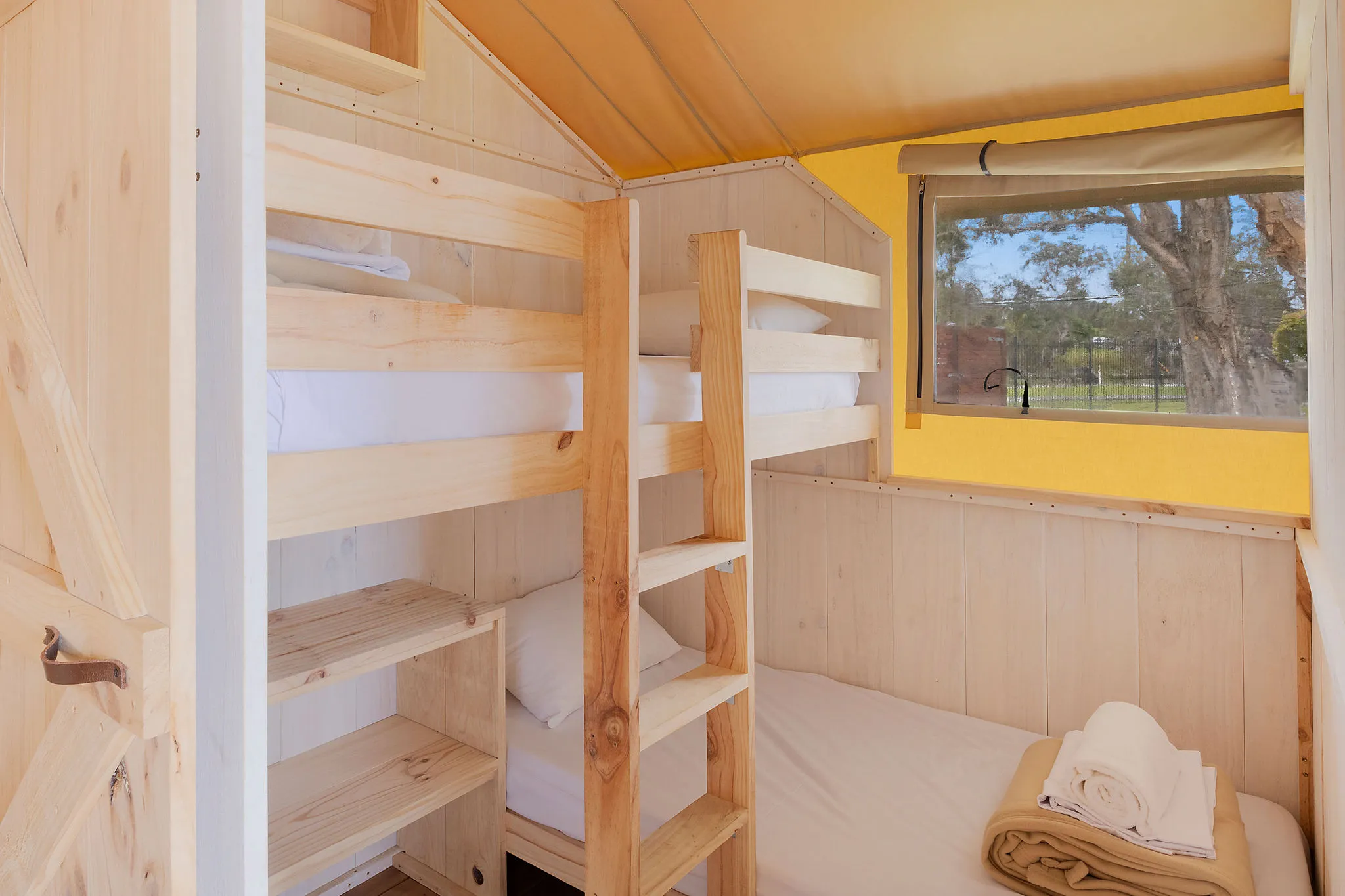 Bonny Hills Safari Glamping - bunk beds