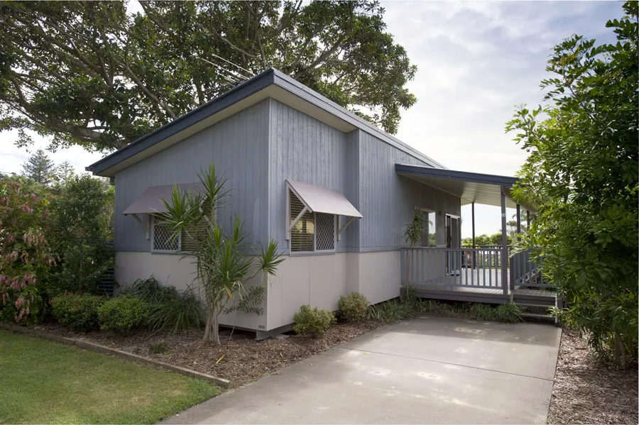 Urunga - Deluxe Cabin - Sleeps 5 - Dog Friendly - 