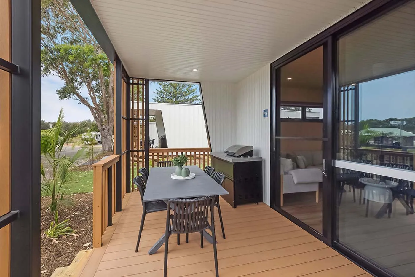 Hawks Nest - Superior Villa - Sleeps 4 - Accessibl